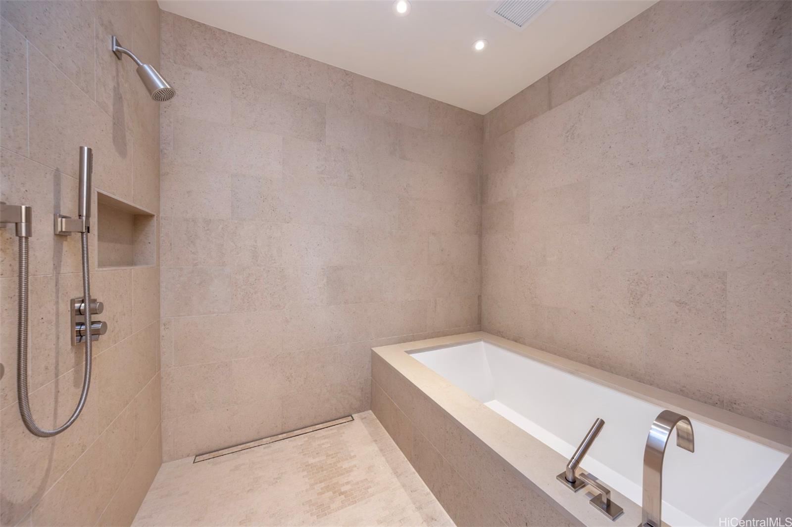 Park Lane condo # 8604, Honolulu, Hawaii - photo 17 of 25