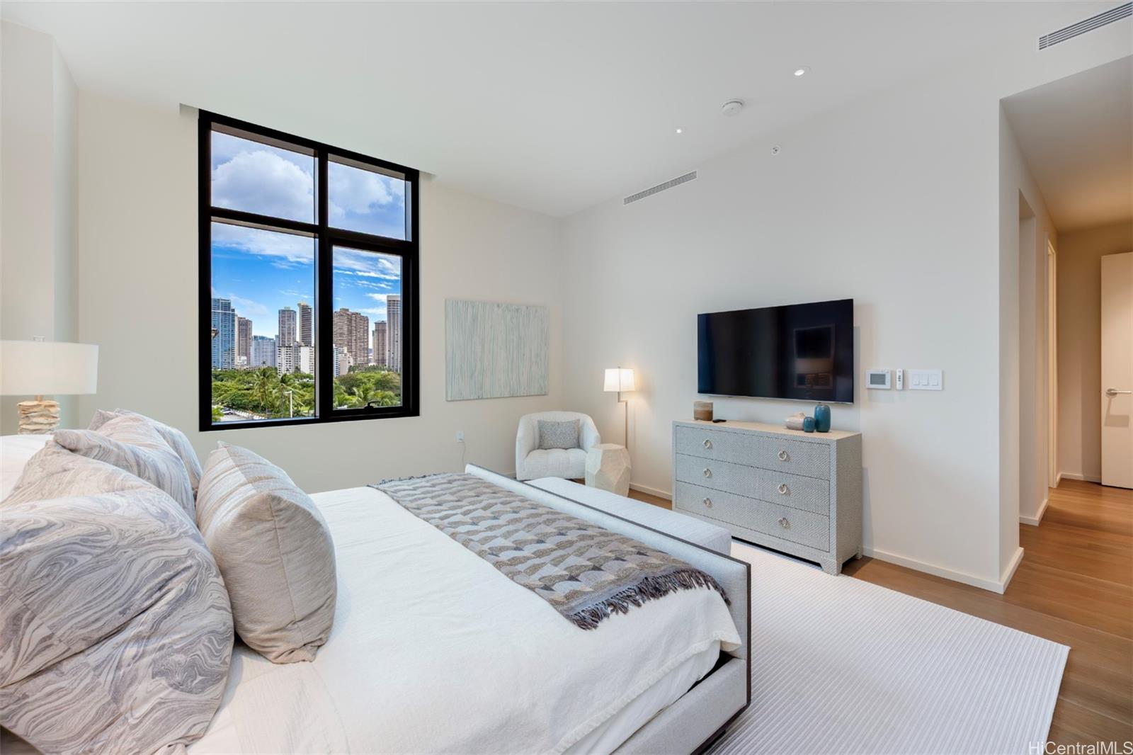 Park Lane condo # 8604, Honolulu, Hawaii - photo 19 of 25