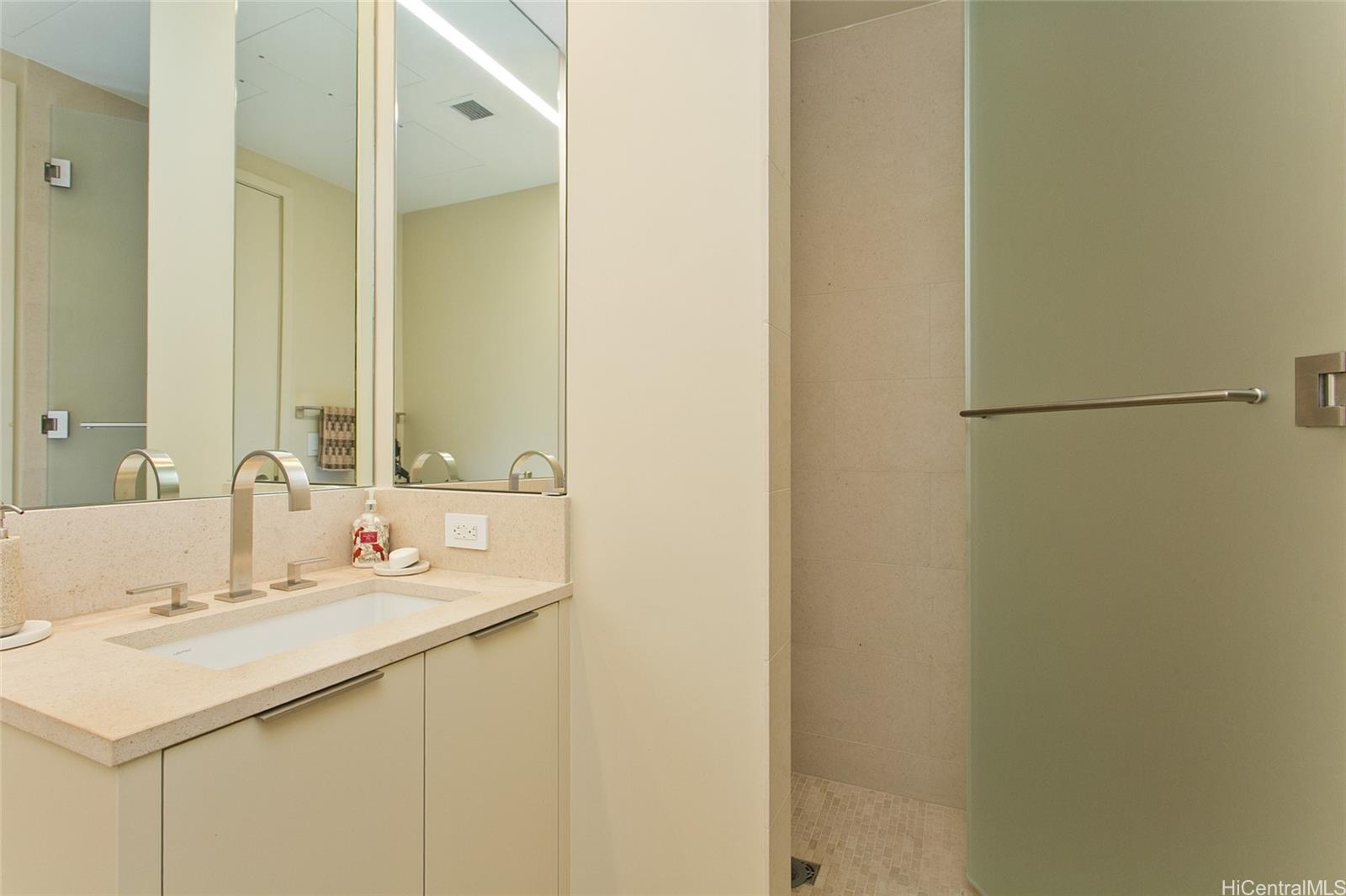 1388 Ala Moana Blvd Honolulu - Rental - photo 10 of 18