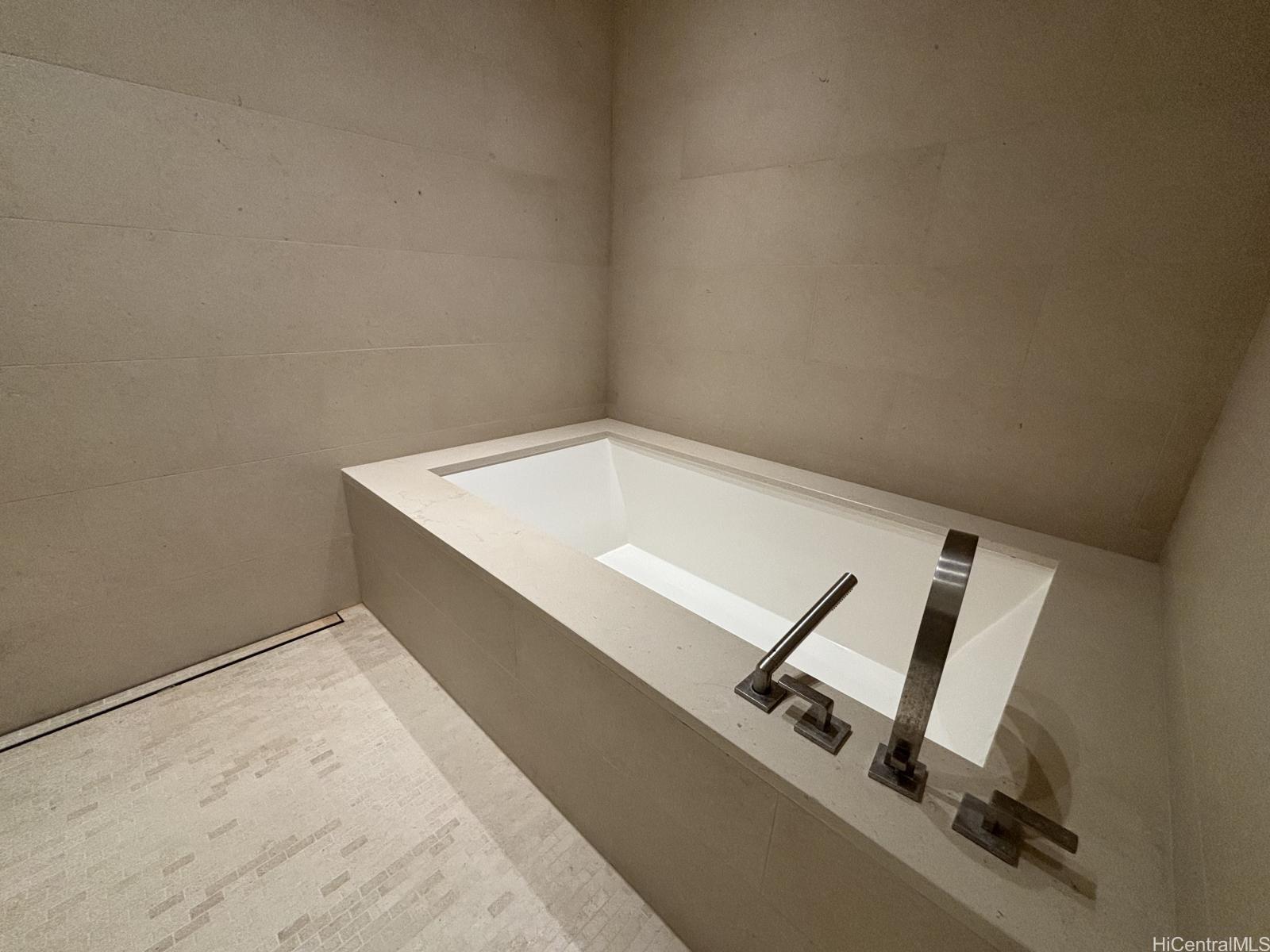 1388 Ala Moana Blvd Honolulu - Rental - photo 22 of 25