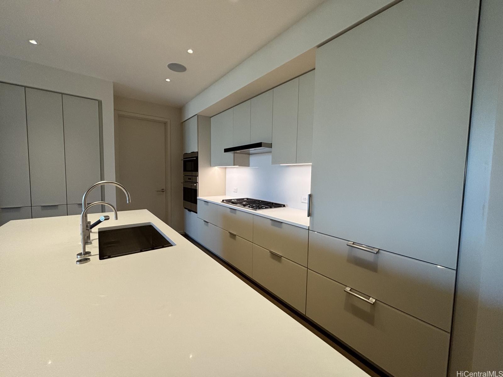 1388 Ala Moana Blvd Honolulu - Rental - photo 4 of 23