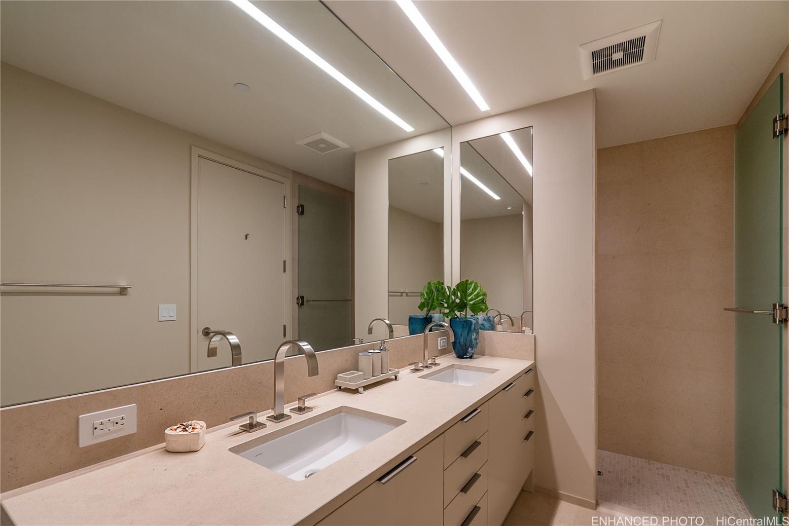 Park Lane condo # 8805, Honolulu, Hawaii - photo 15 of 17