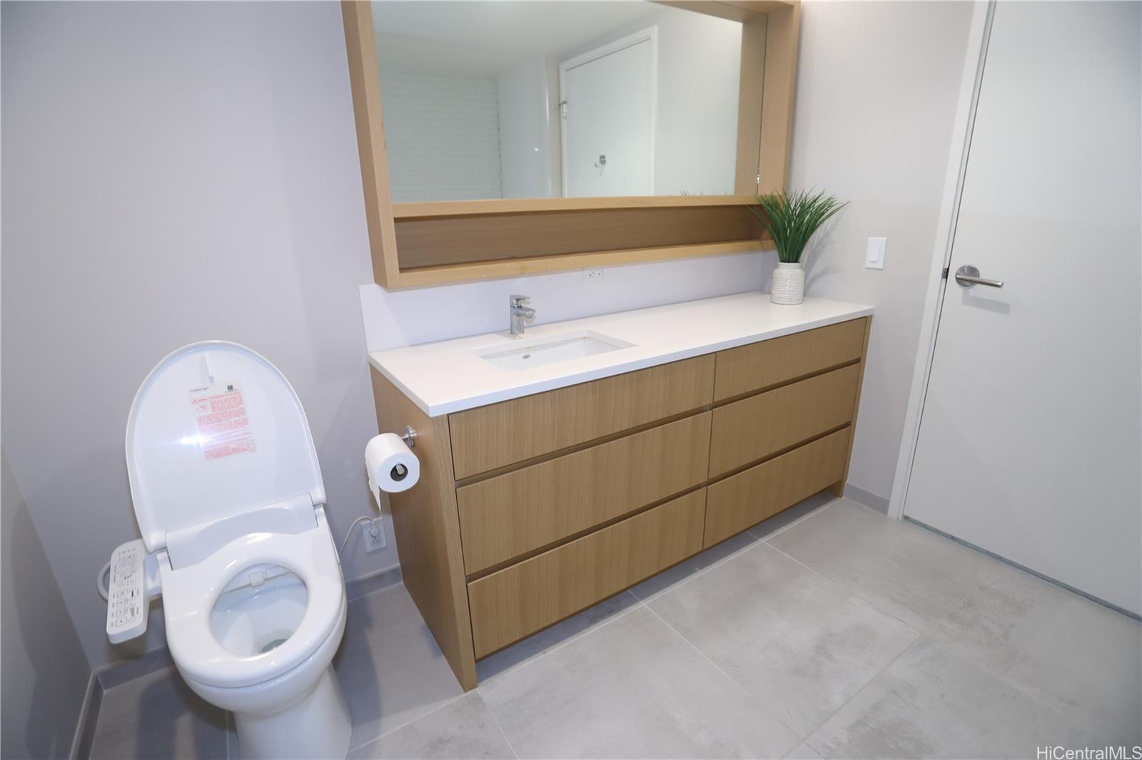 Sky Ala Moana West condo # 1001, Honolulu, Hawaii - photo 8 of 23