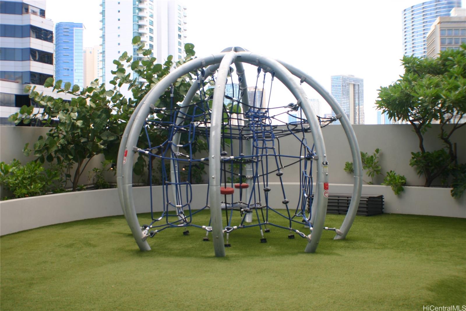 Sky Ala Moana West condo # 1009, Honolulu, Hawaii - photo 20 of 25