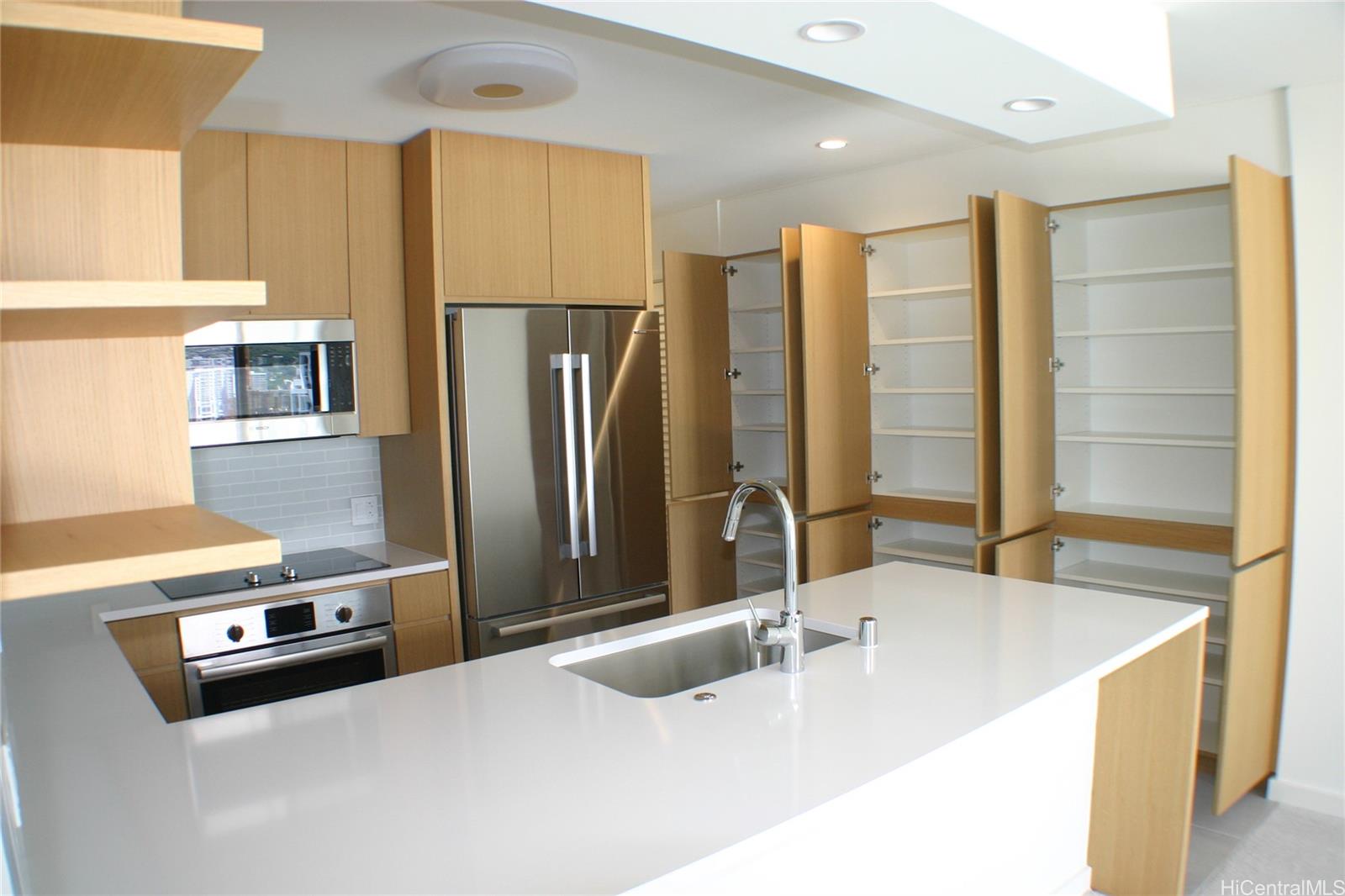 Sky Ala Moana West condo # 1009, Honolulu, Hawaii - photo 4 of 25