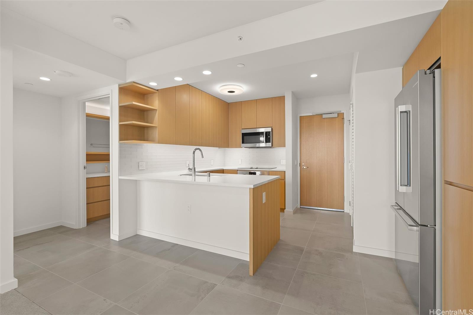 1388 Kapiolani Blvd Honolulu - Rental - photo 6 of 25