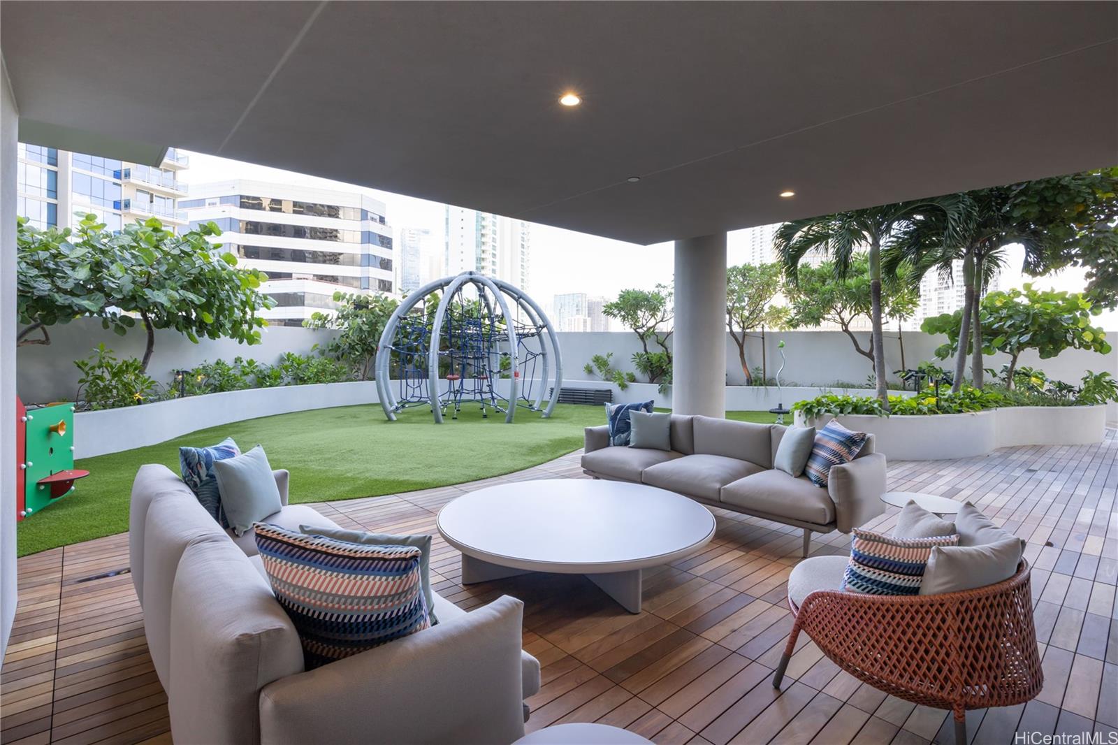 Sky Ala Moana West condo # 1505, Honolulu, Hawaii - photo 8 of 17