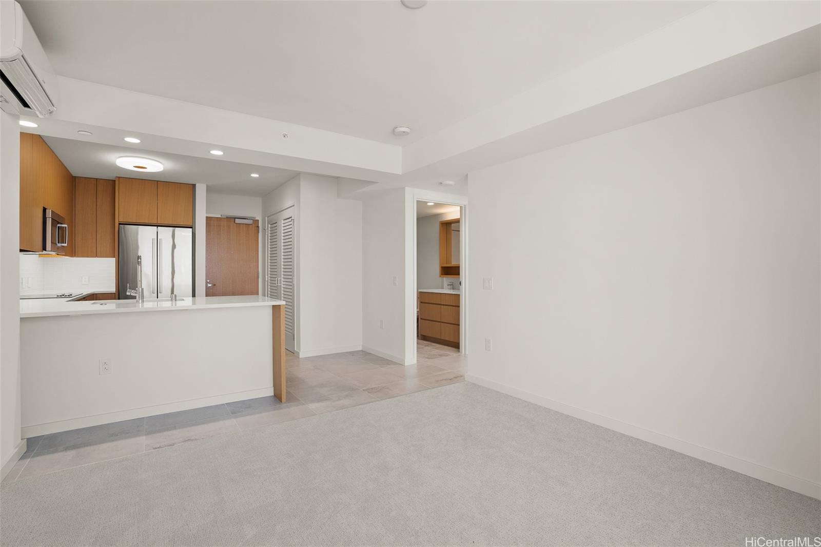 Sky Ala Moana West condo # 1610, Honolulu, Hawaii - photo 2 of 24