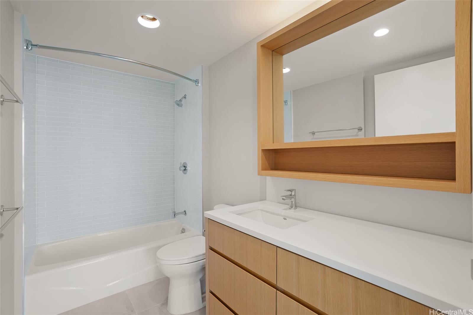 Sky Ala Moana West condo # 1610, Honolulu, Hawaii - photo 10 of 24