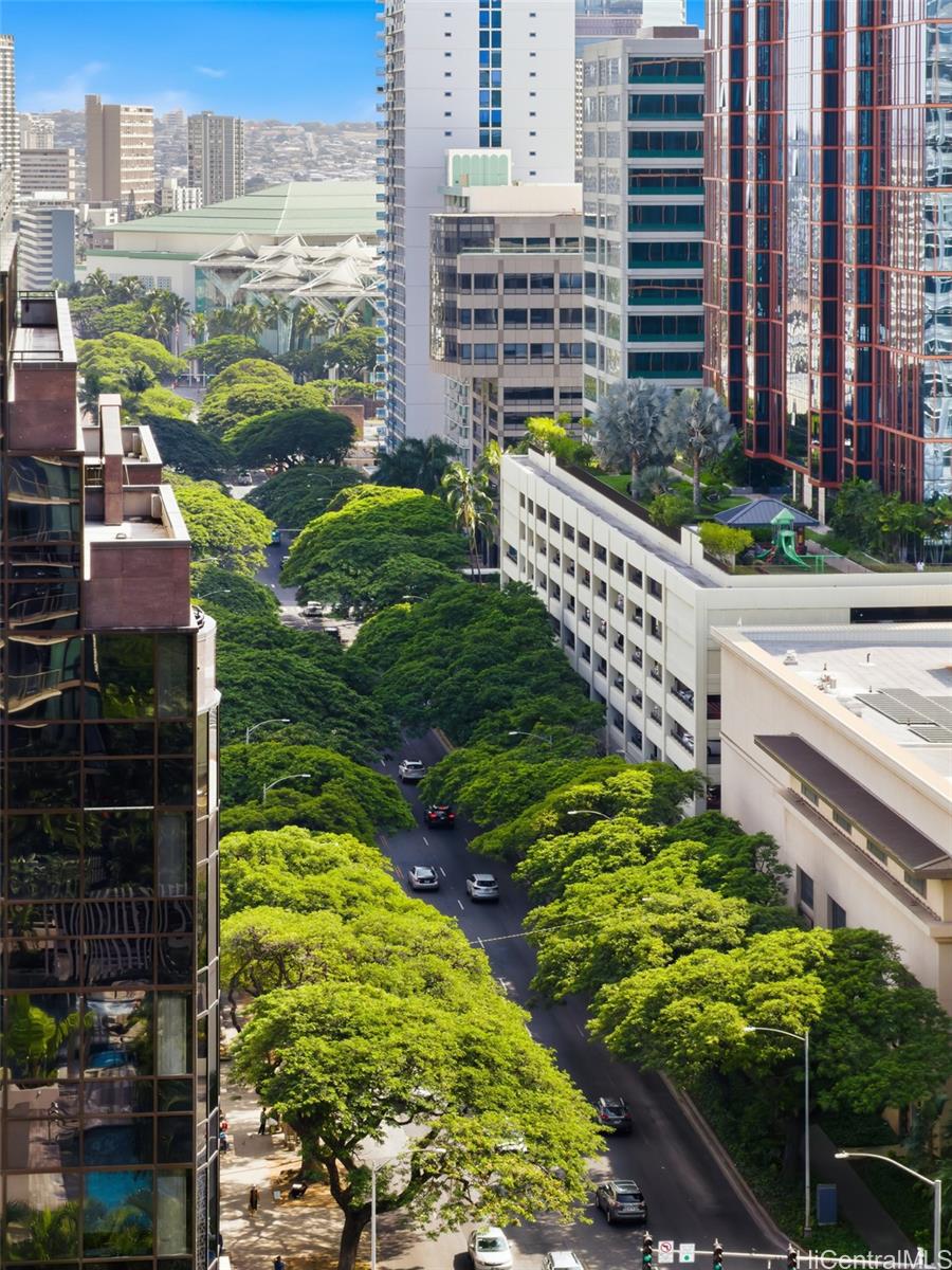 Sky Ala Moana West condo # 1801, Honolulu, Hawaii - photo 12 of 25
