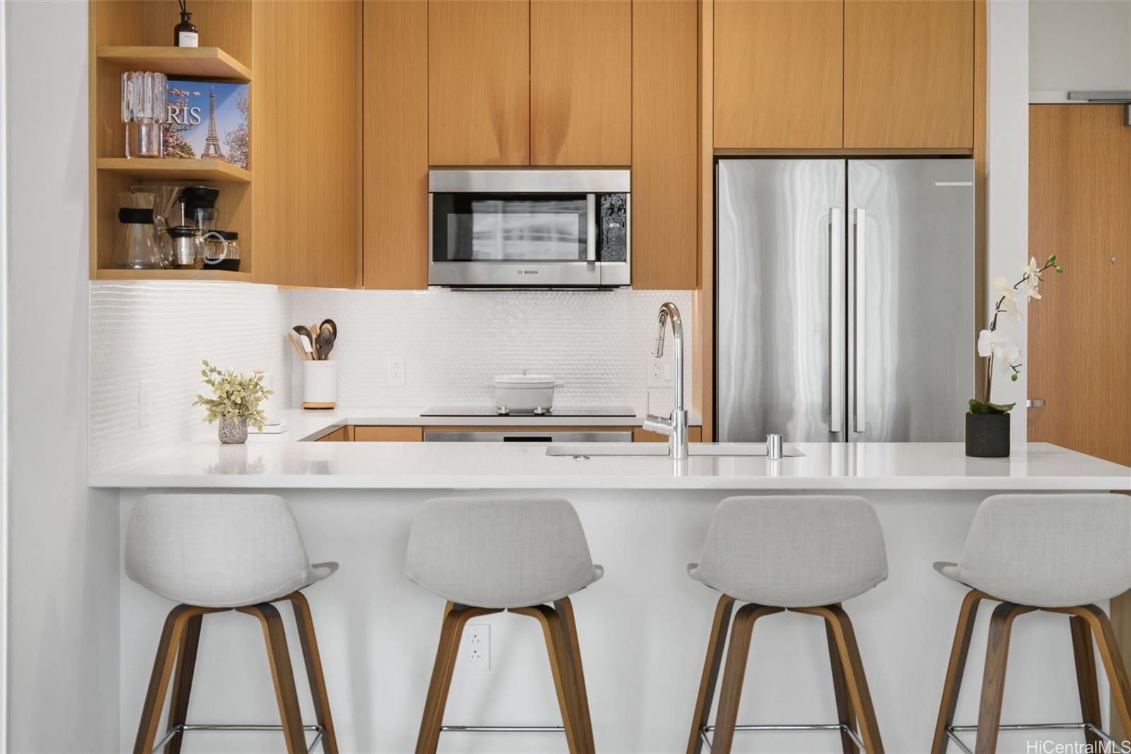 Sky Ala Moana West condo # 1801, Honolulu, Hawaii - photo 4 of 25