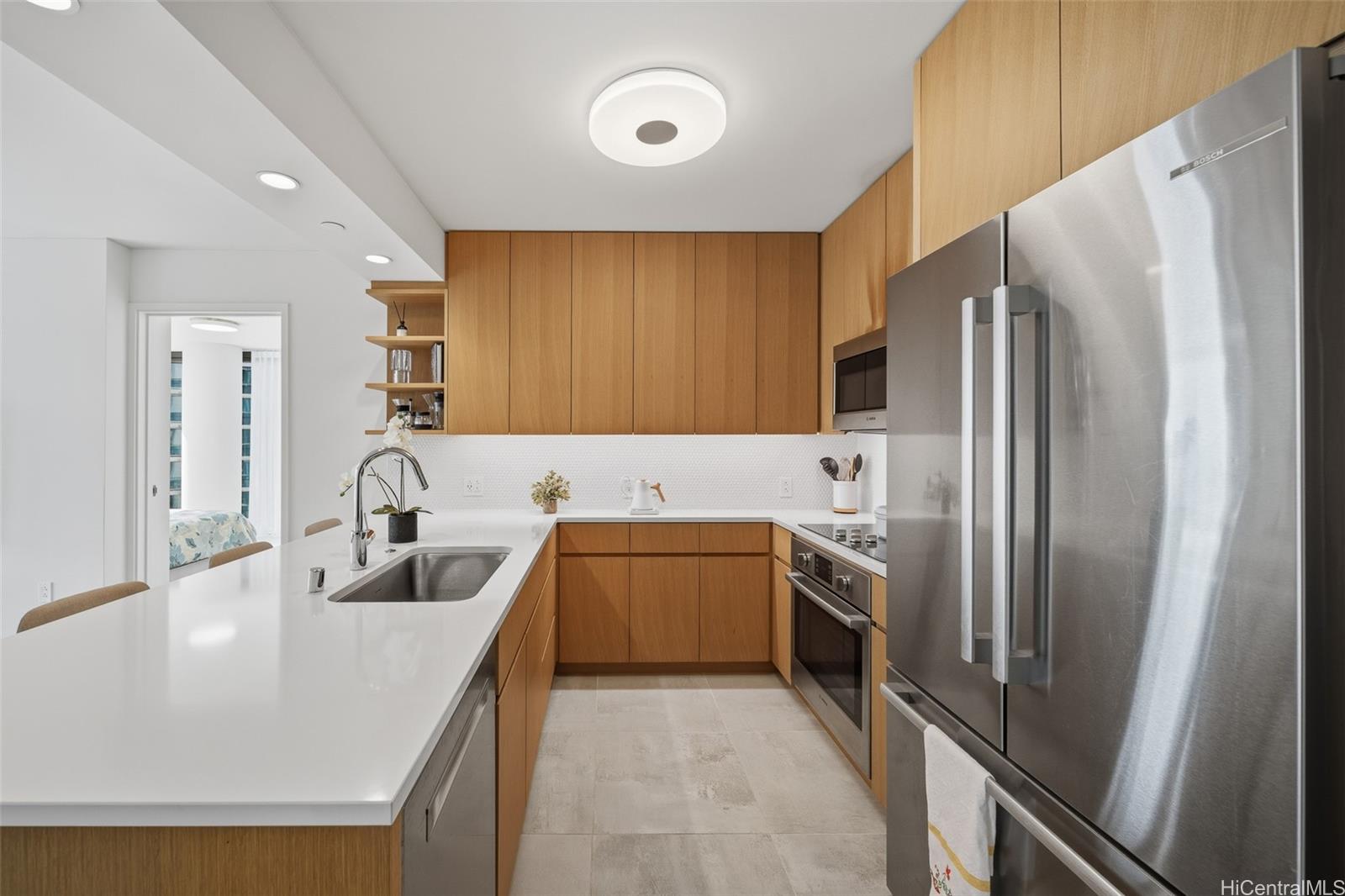 Sky Ala Moana West condo # 1801, Honolulu, Hawaii - photo 5 of 25