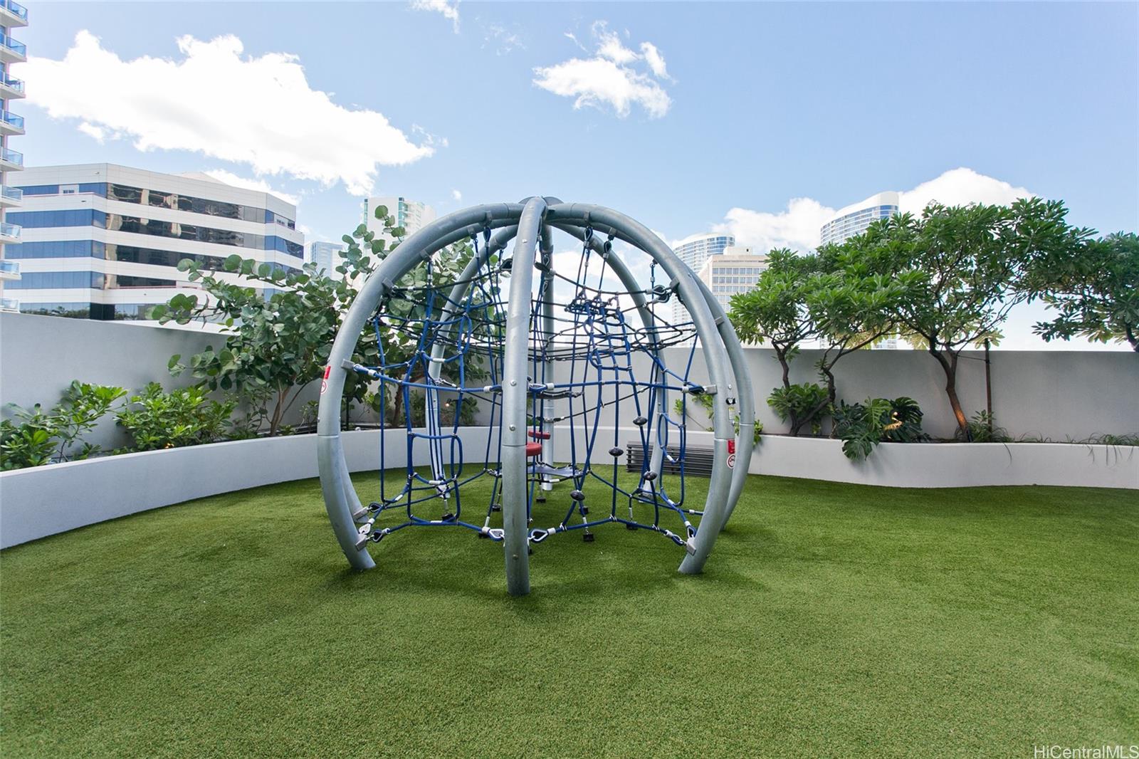 Sky Ala Moana West condo # 1810, Honolulu, Hawaii - photo 16 of 19