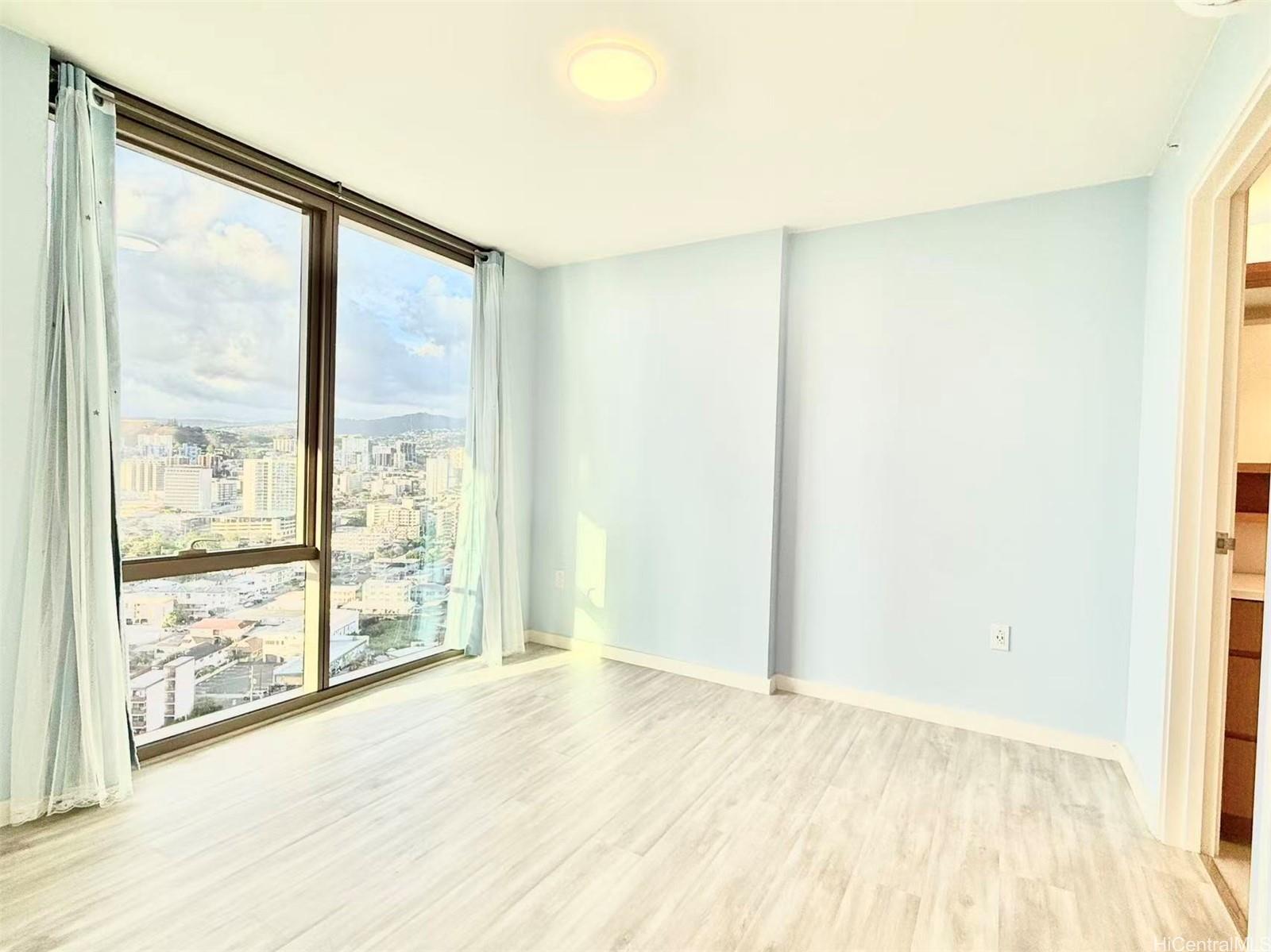 Sky Ala Moana West condo # 2106, Honolulu, Hawaii - photo 5 of 25