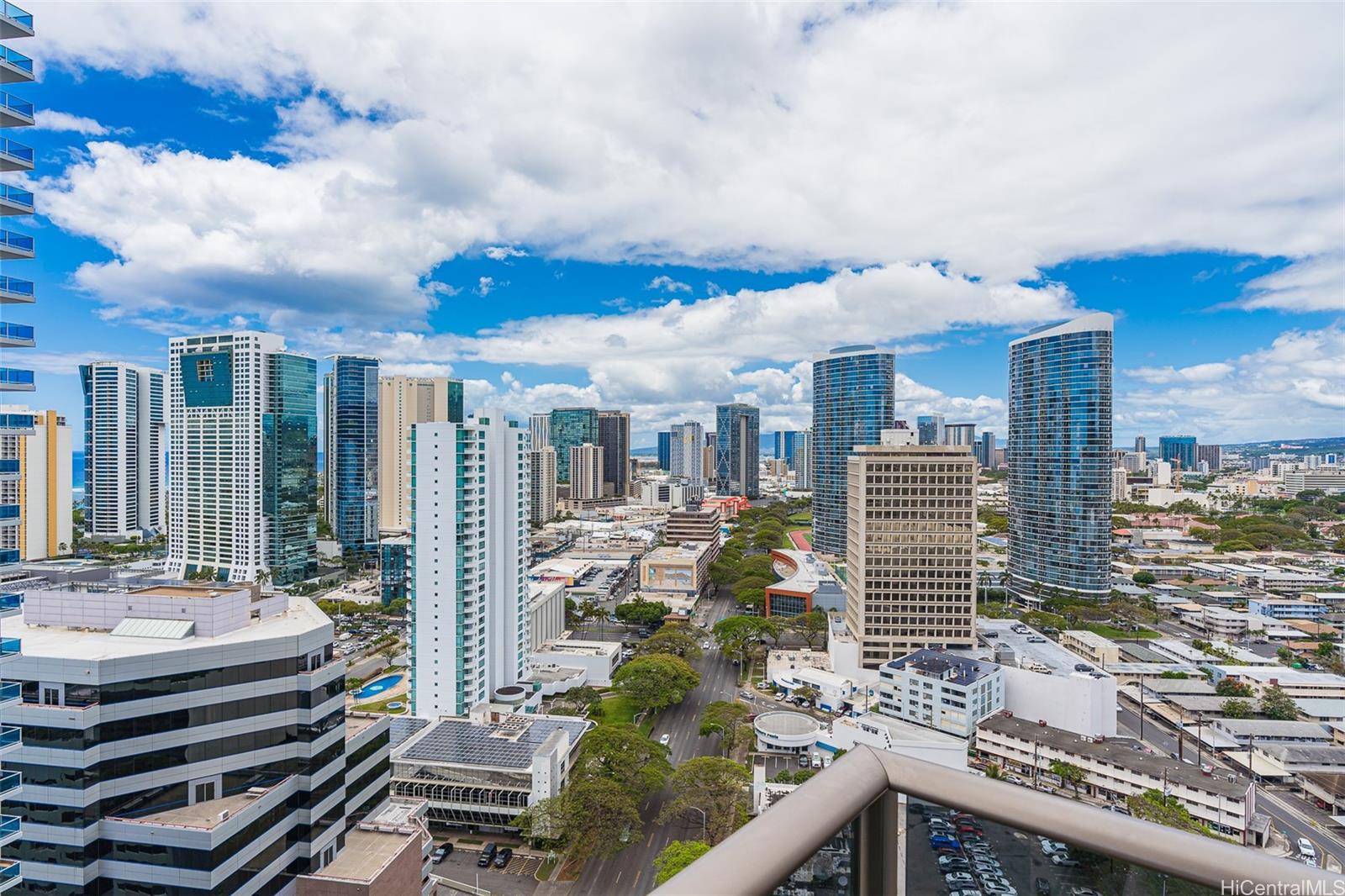 1388 Kapiolani Blvd Honolulu - Rental - photo 2 of 25