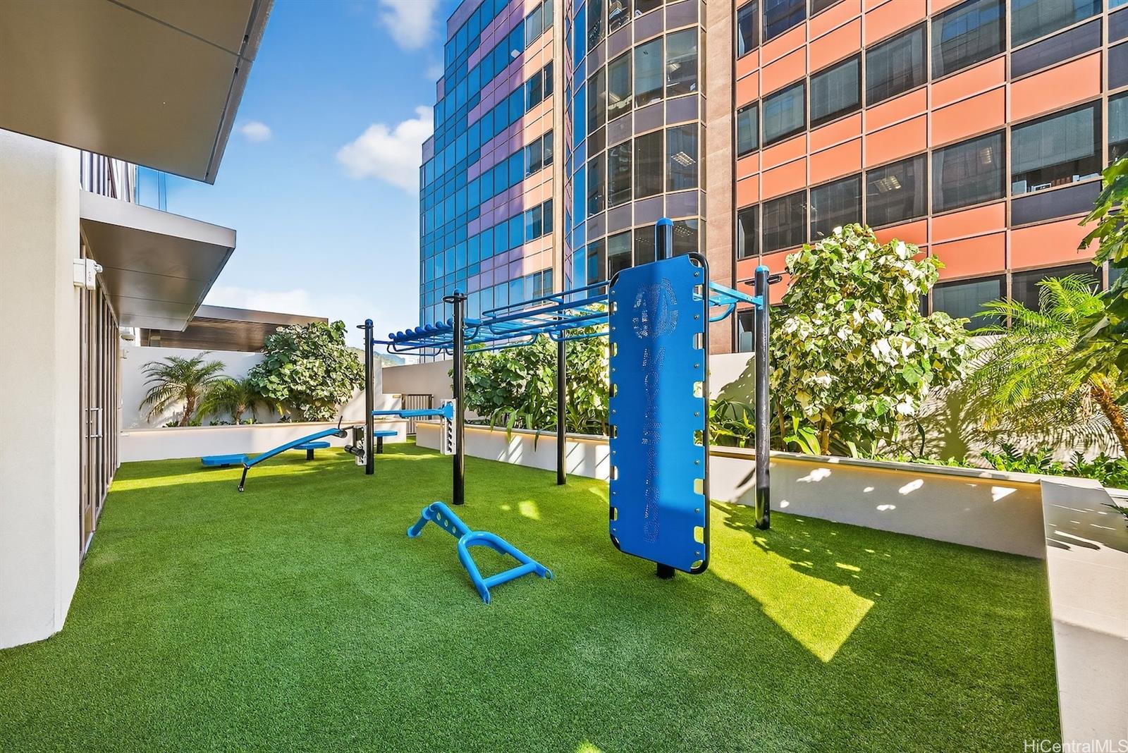 Sky Ala Moana West condo # 2507, Honolulu, Hawaii - photo 21 of 25