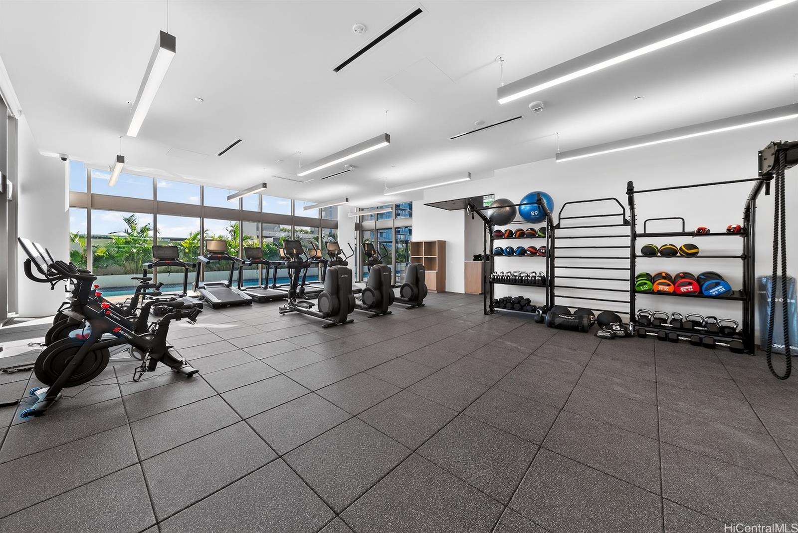 Sky Ala Moana West condo # 2507, Honolulu, Hawaii - photo 22 of 25