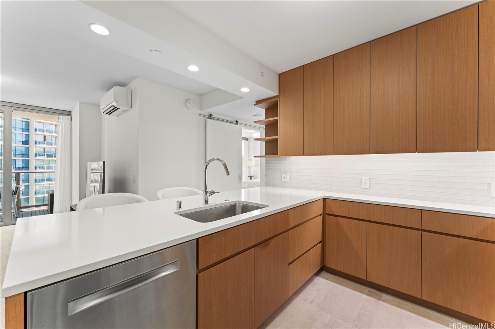 Sky Ala Moana West condo # 2802, Honolulu, Hawaii - photo 8 of 24