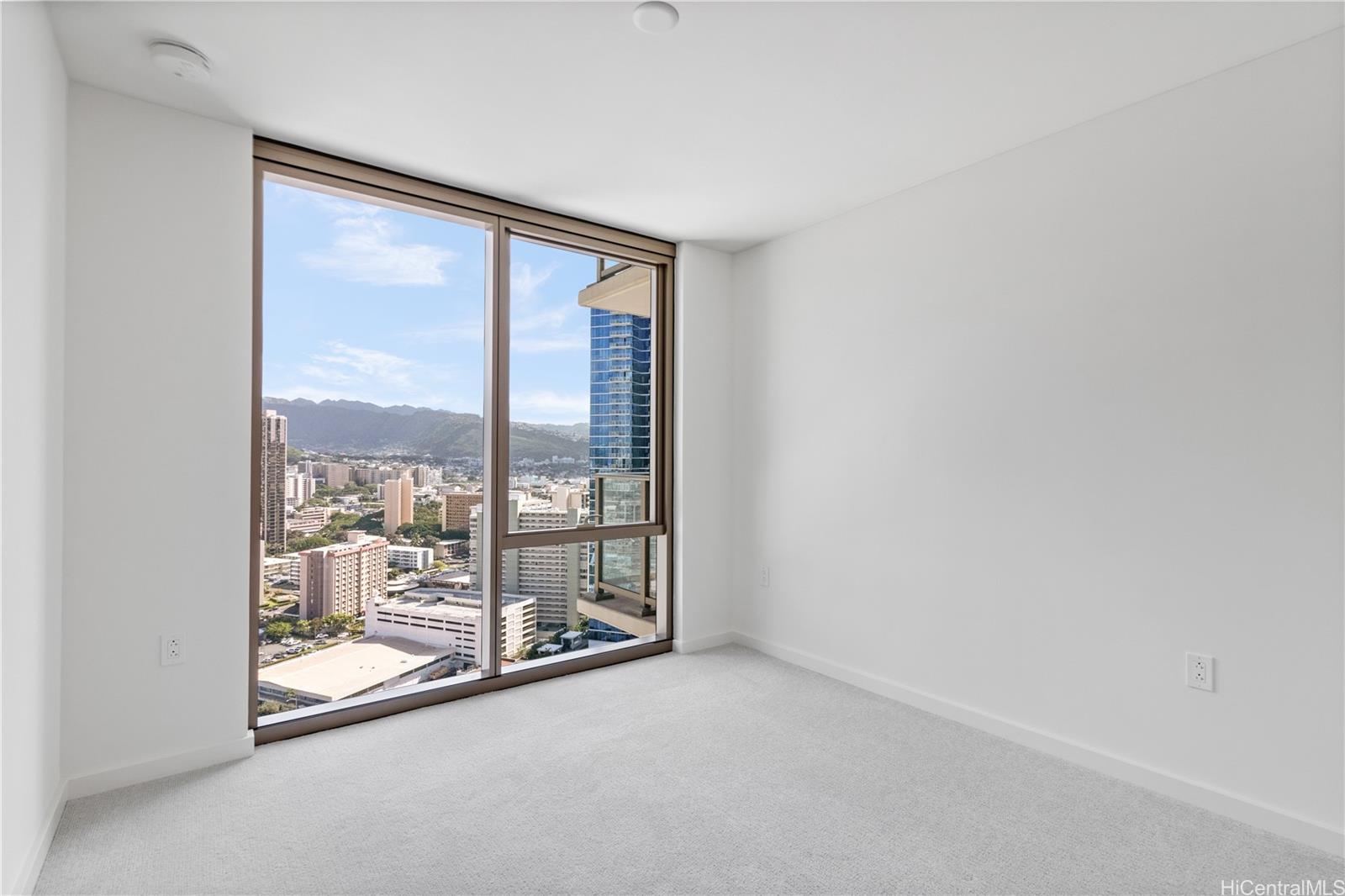 Sky Ala Moana West condo # 2811, Honolulu, Hawaii - photo 12 of 13