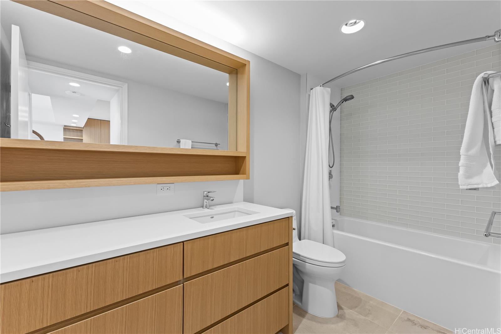 Sky Ala Moana West condo # 2903, Honolulu, Hawaii - photo 10 of 20