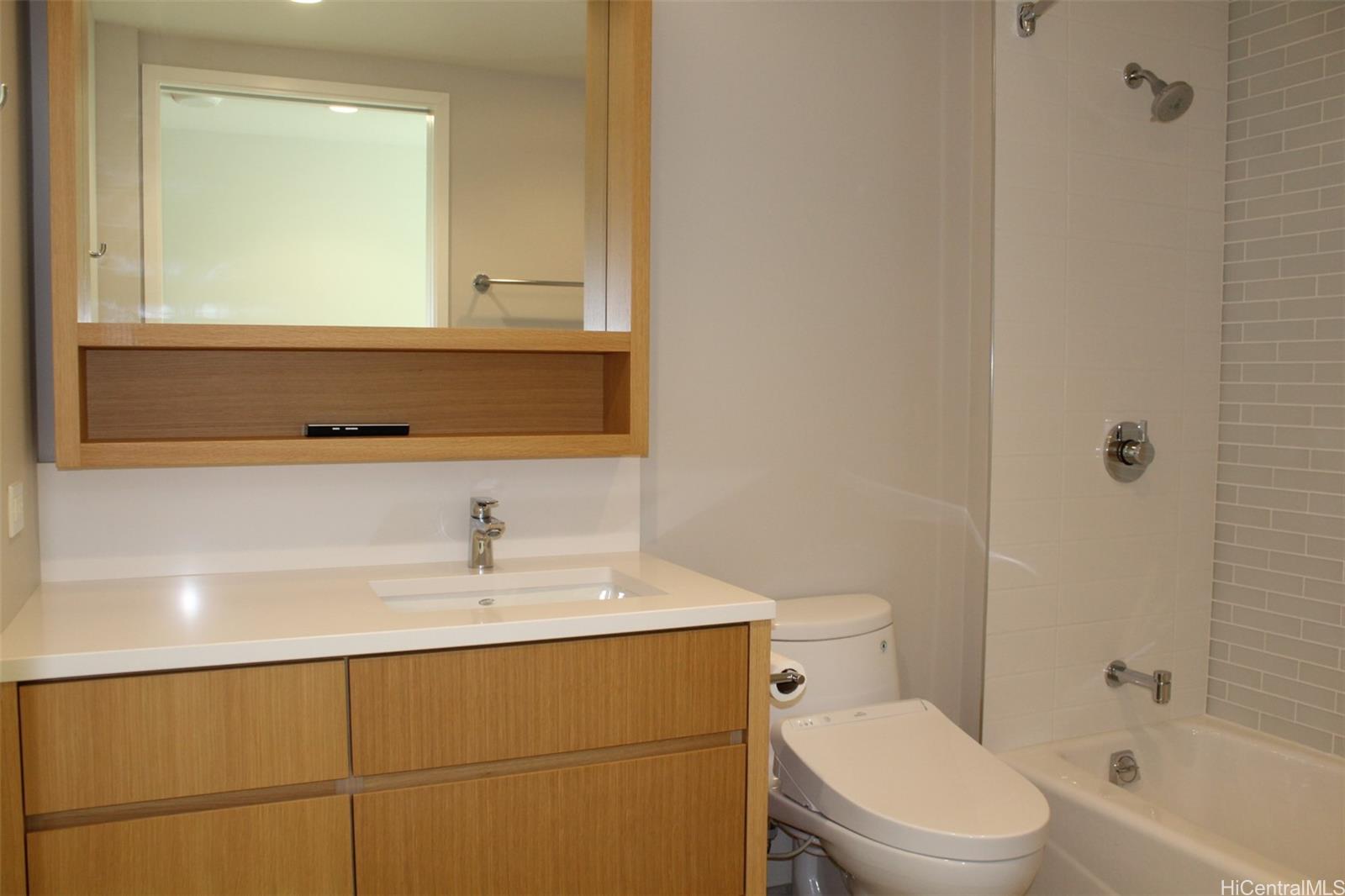 Sky Ala Moana West condo # 3009, Honolulu, Hawaii - photo 12 of 25