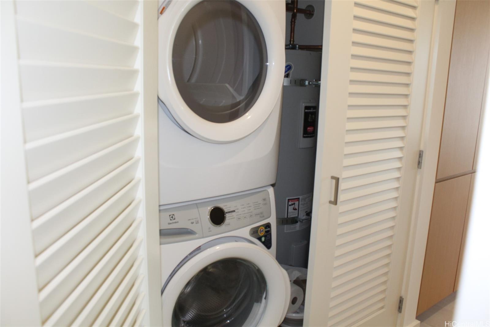 Sky Ala Moana West condo # 3009, Honolulu, Hawaii - photo 13 of 25