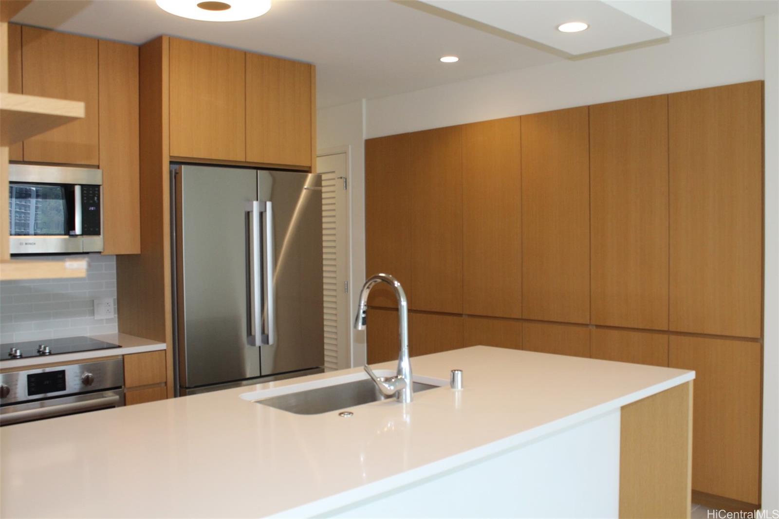 Sky Ala Moana West condo # 3009, Honolulu, Hawaii - photo 5 of 25