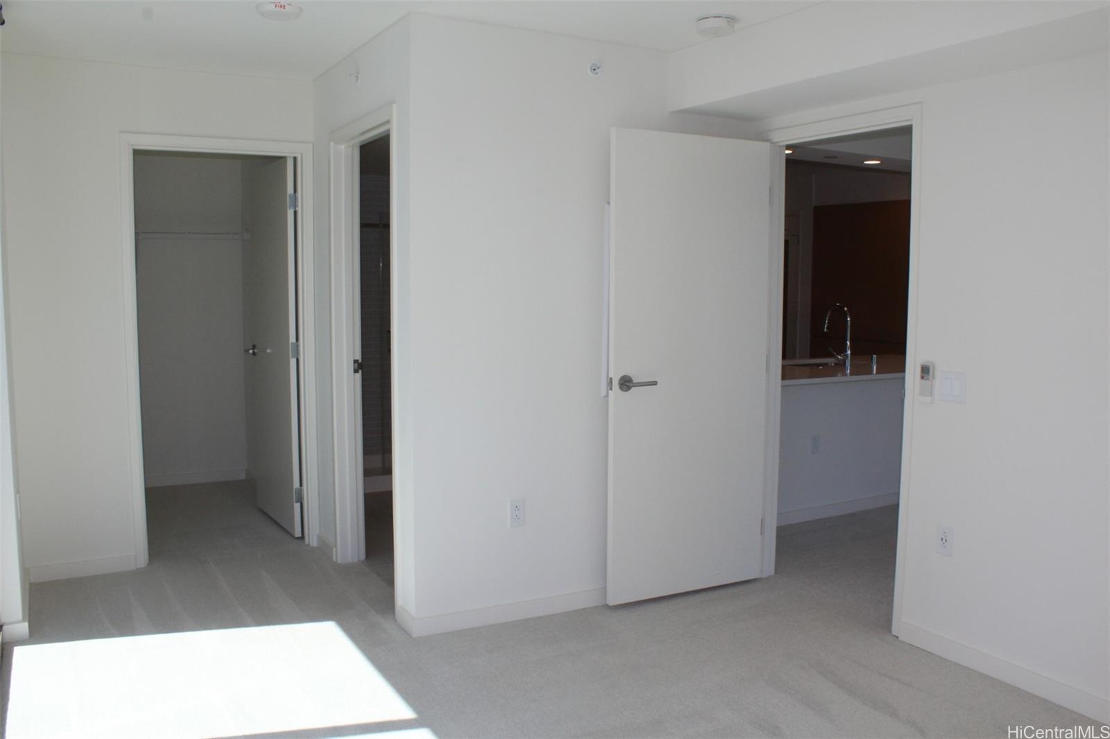 Sky Ala Moana West condo # 3009, Honolulu, Hawaii - photo 8 of 25