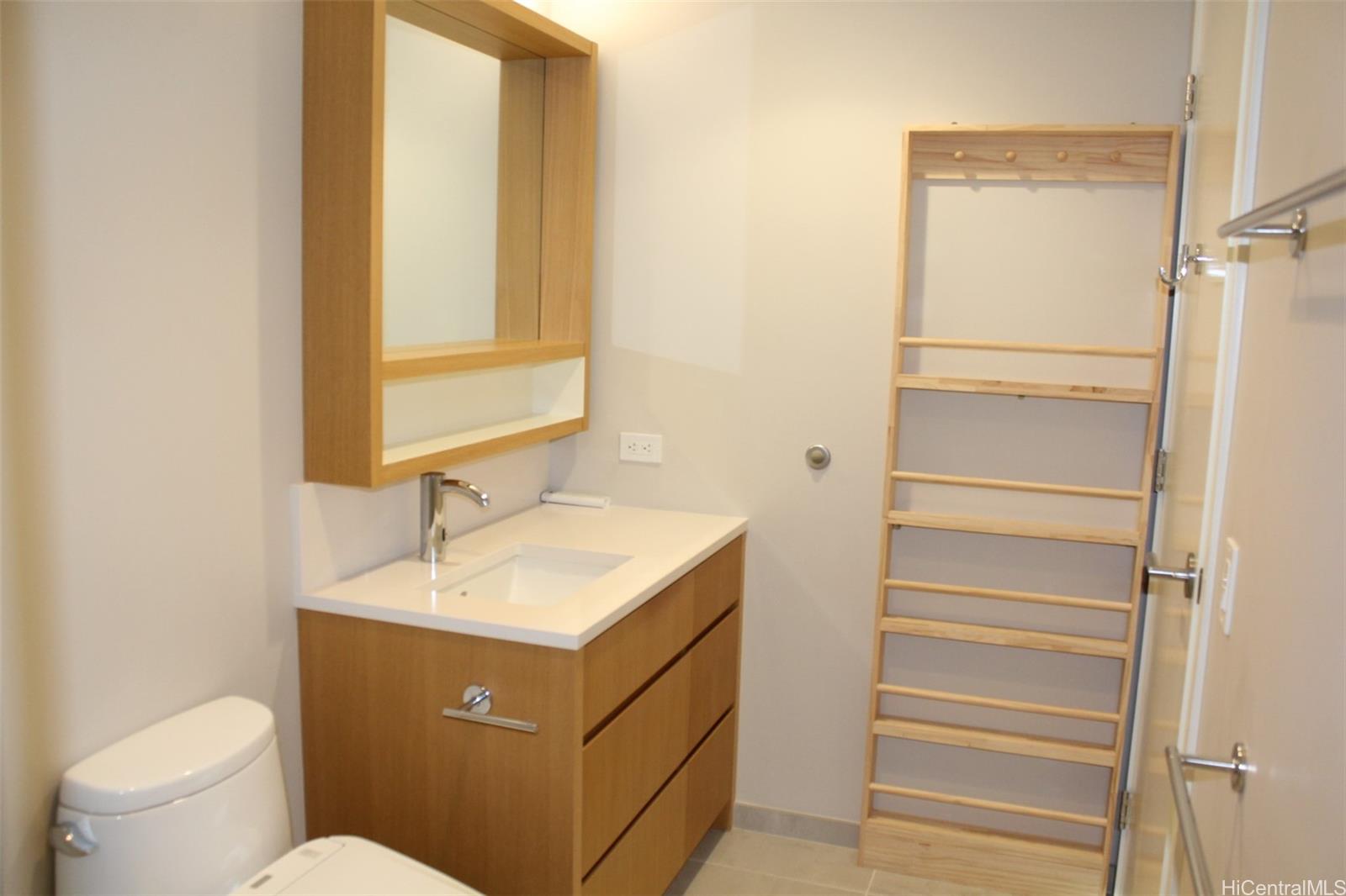 Sky Ala Moana West condo # 3009, Honolulu, Hawaii - photo 9 of 25