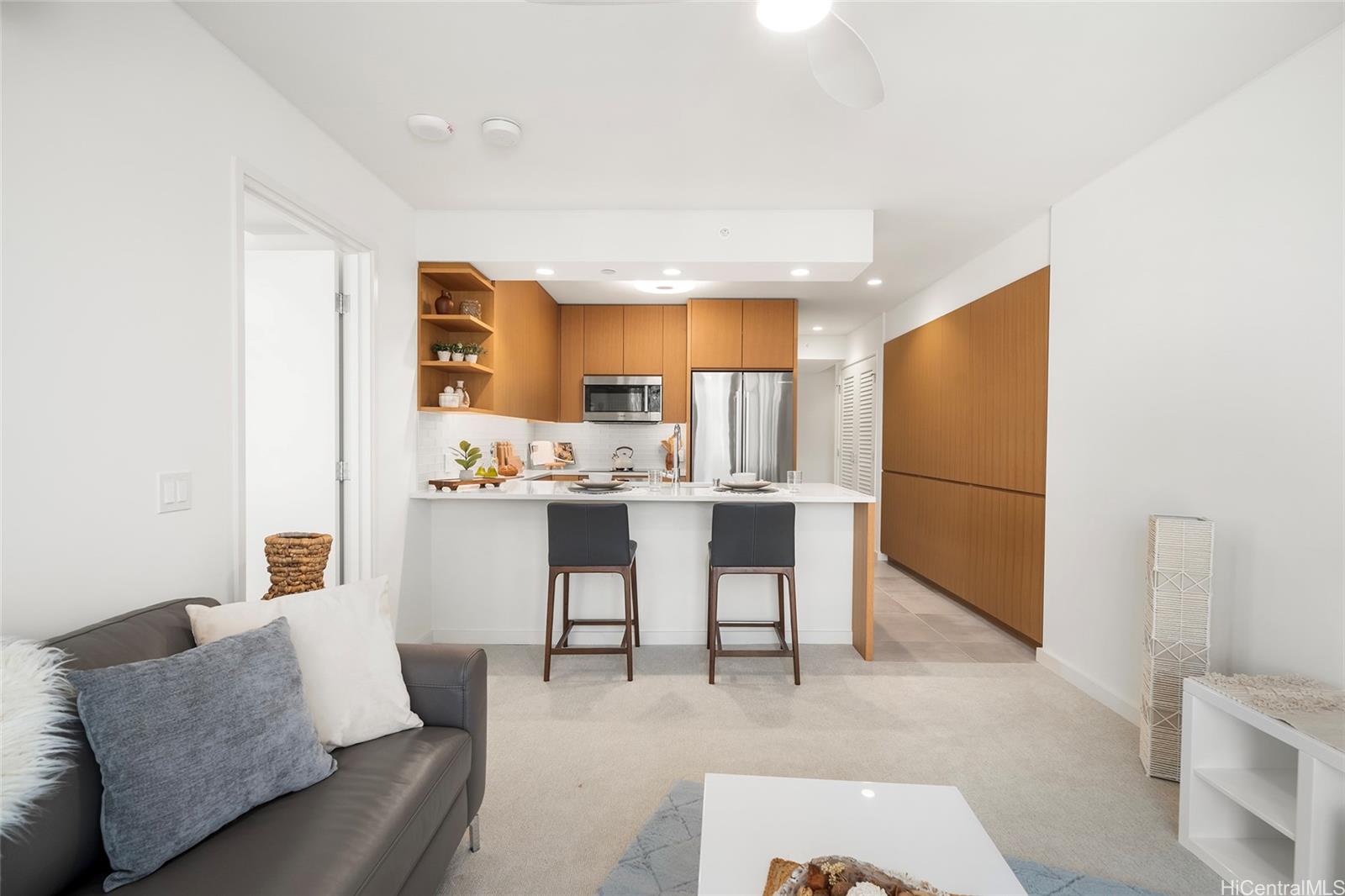 Sky Ala Moana West condo # 3309, Honolulu, Hawaii - photo 5 of 25