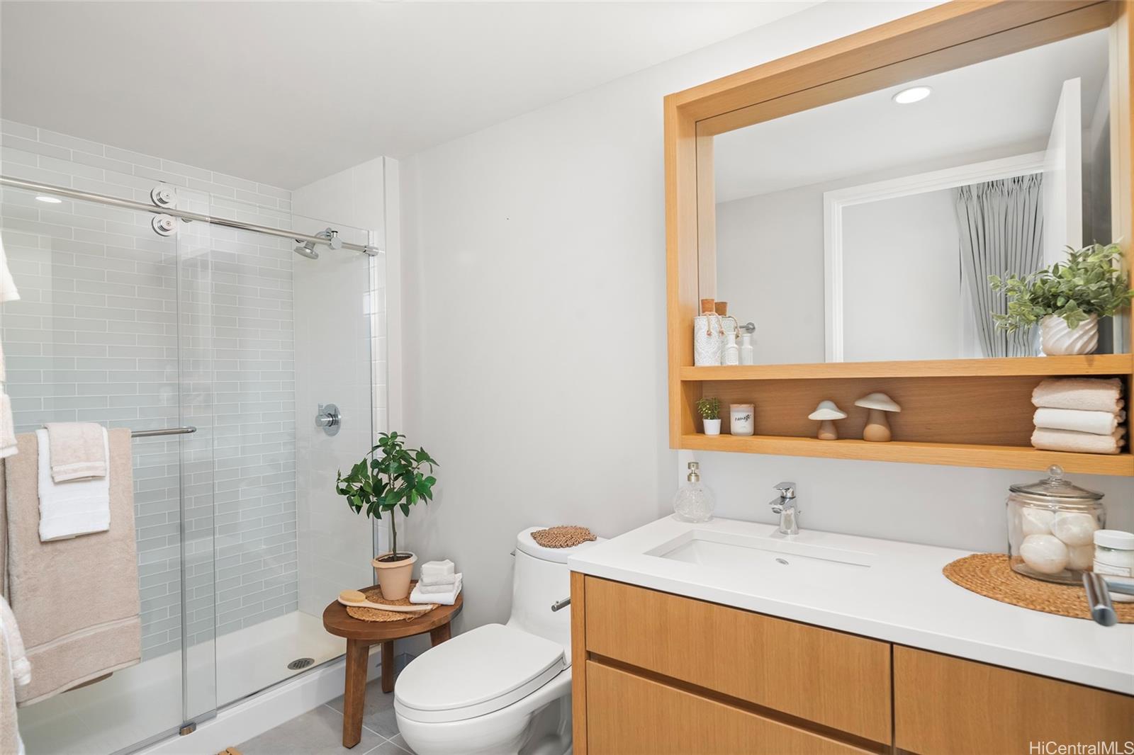 Sky Ala Moana West condo # 3309, Honolulu, Hawaii - photo 10 of 25