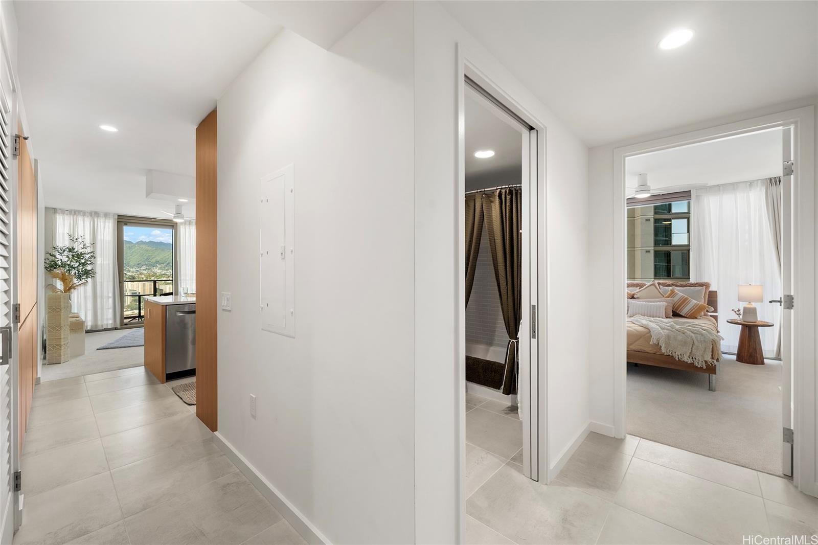 Sky Ala Moana West condo # 3309, Honolulu, Hawaii - photo 11 of 25