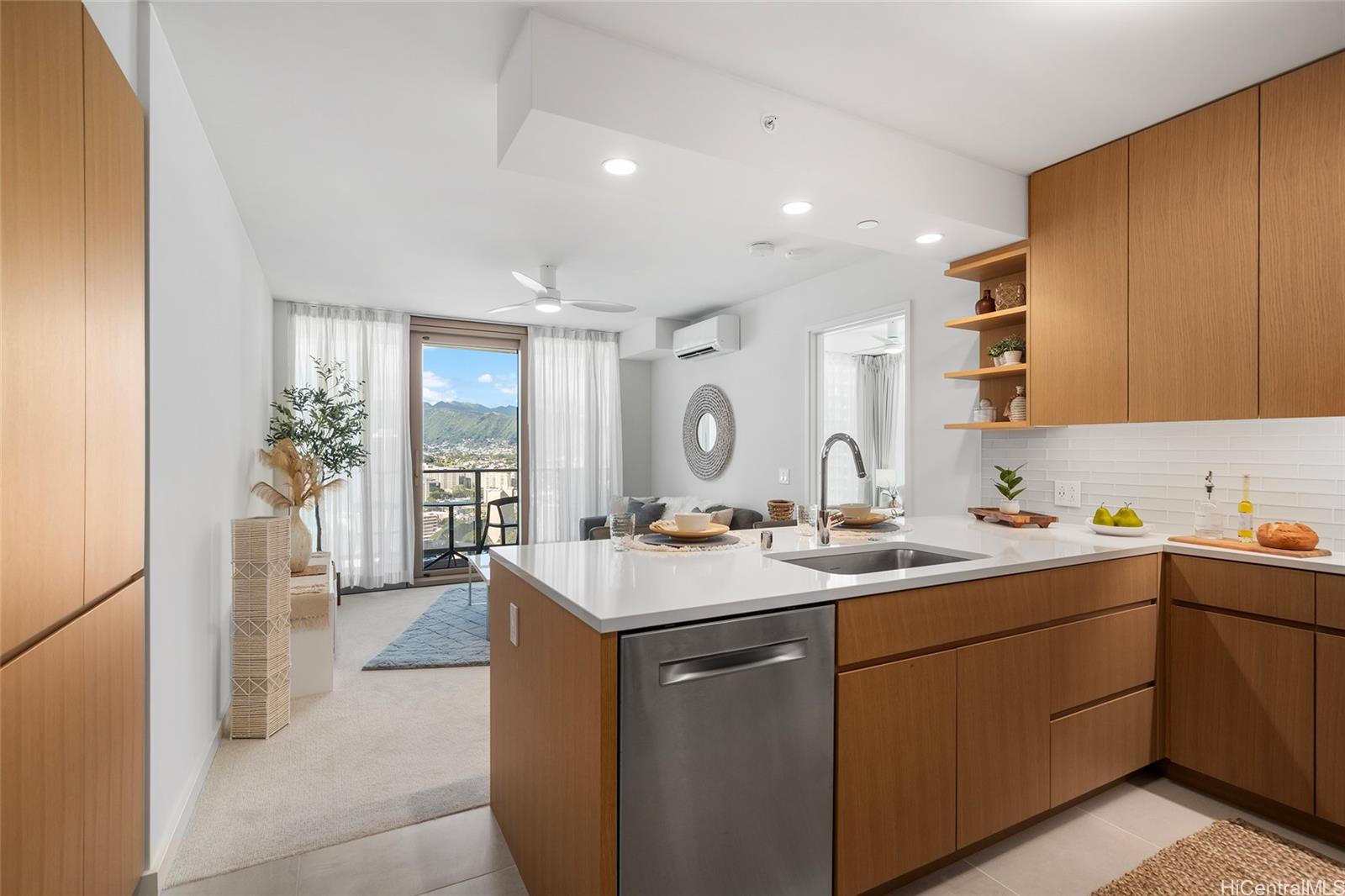 Sky Ala Moana West condo # 3309, Honolulu, Hawaii - photo 3 of 25