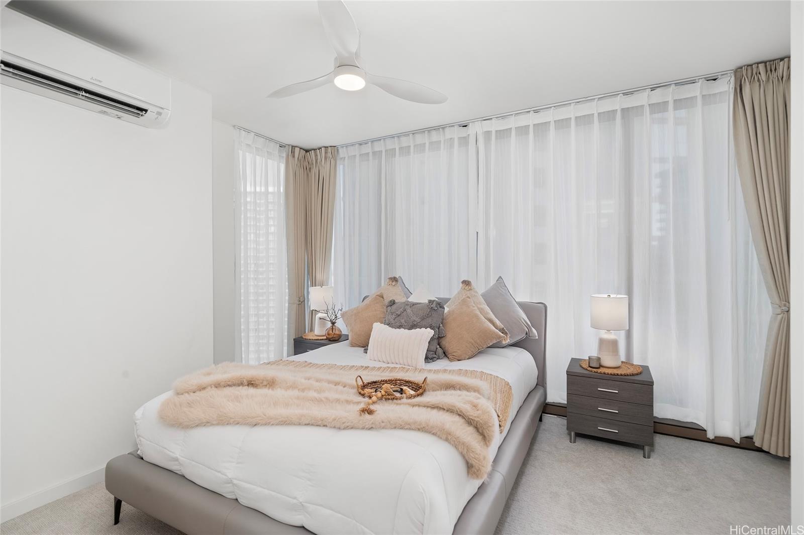 Sky Ala Moana West condo # 3309, Honolulu, Hawaii - photo 8 of 25