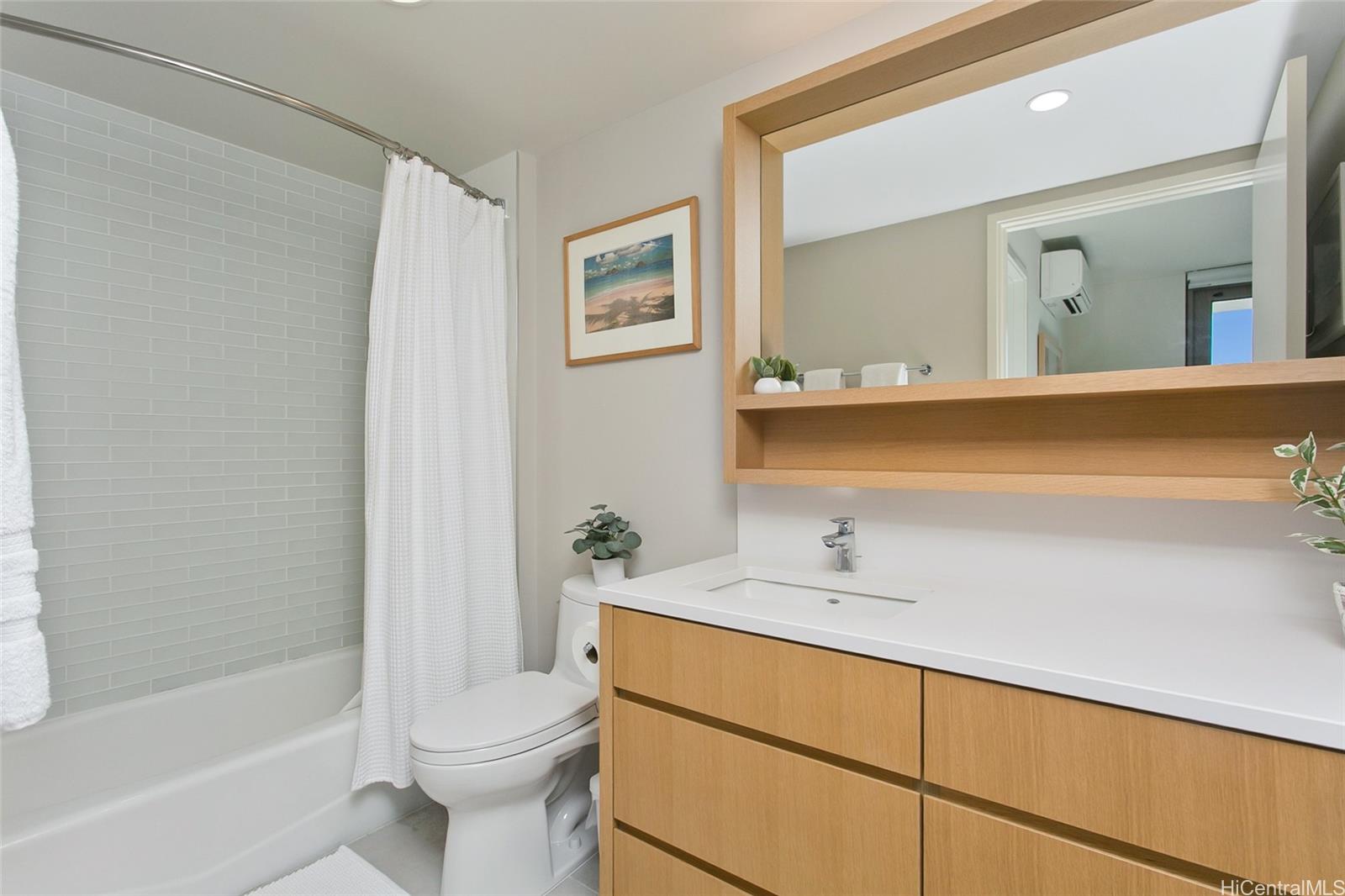 Sky Ala Moana West condo # 3408, Honolulu, Hawaii - photo 11 of 25