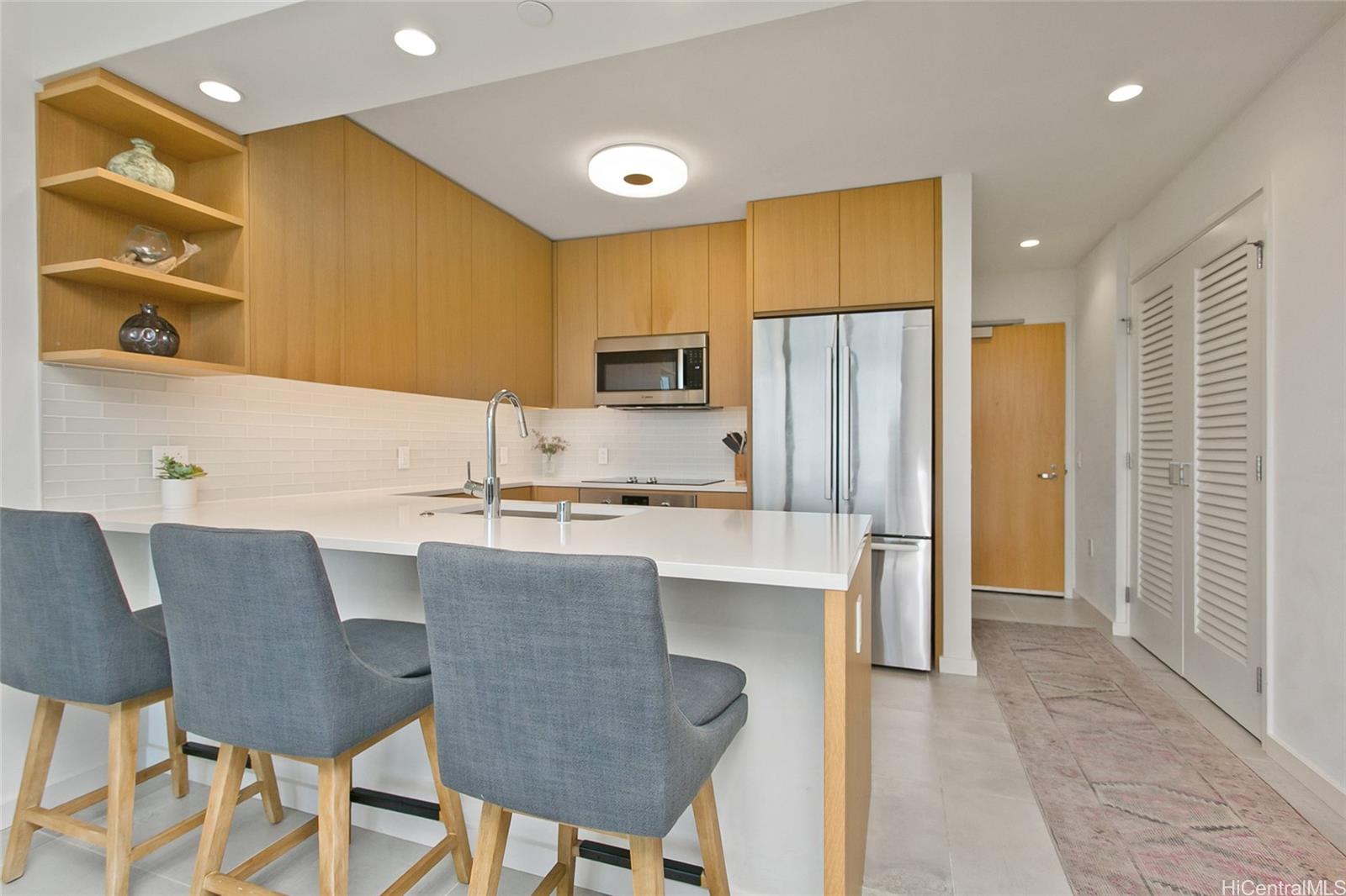 Sky Ala Moana West condo # 3408, Honolulu, Hawaii - photo 4 of 25