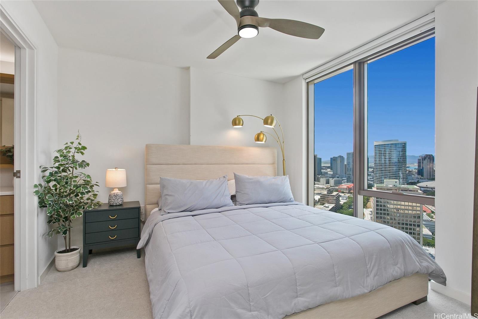 Sky Ala Moana West condo # 3408, Honolulu, Hawaii - photo 6 of 25