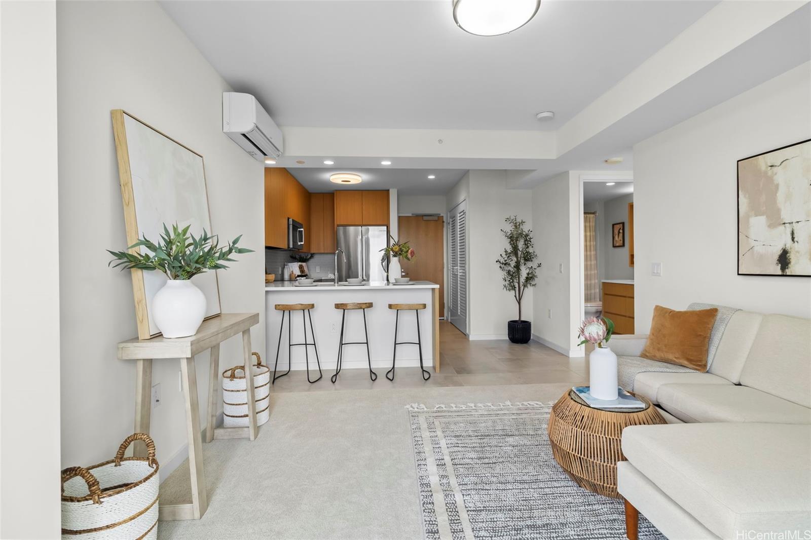 Sky Ala Moana West condo # 3410, Honolulu, Hawaii - photo 2 of 22