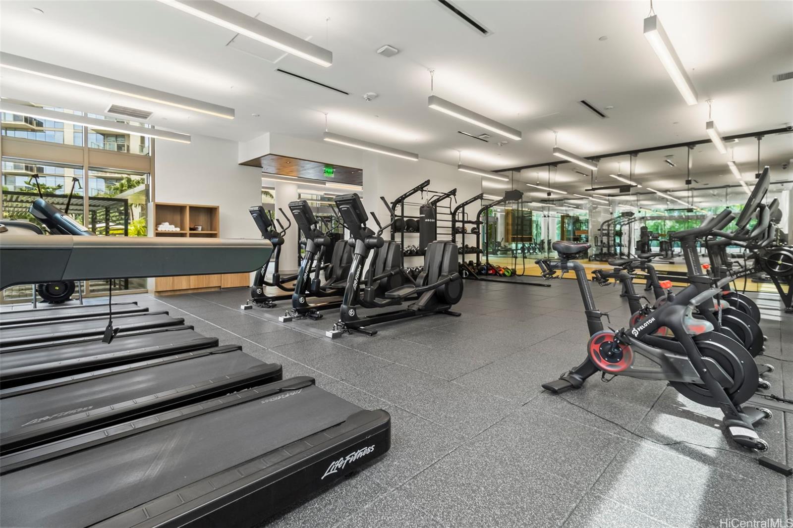 Sky Ala Moana West condo # 3410, Honolulu, Hawaii - photo 15 of 22