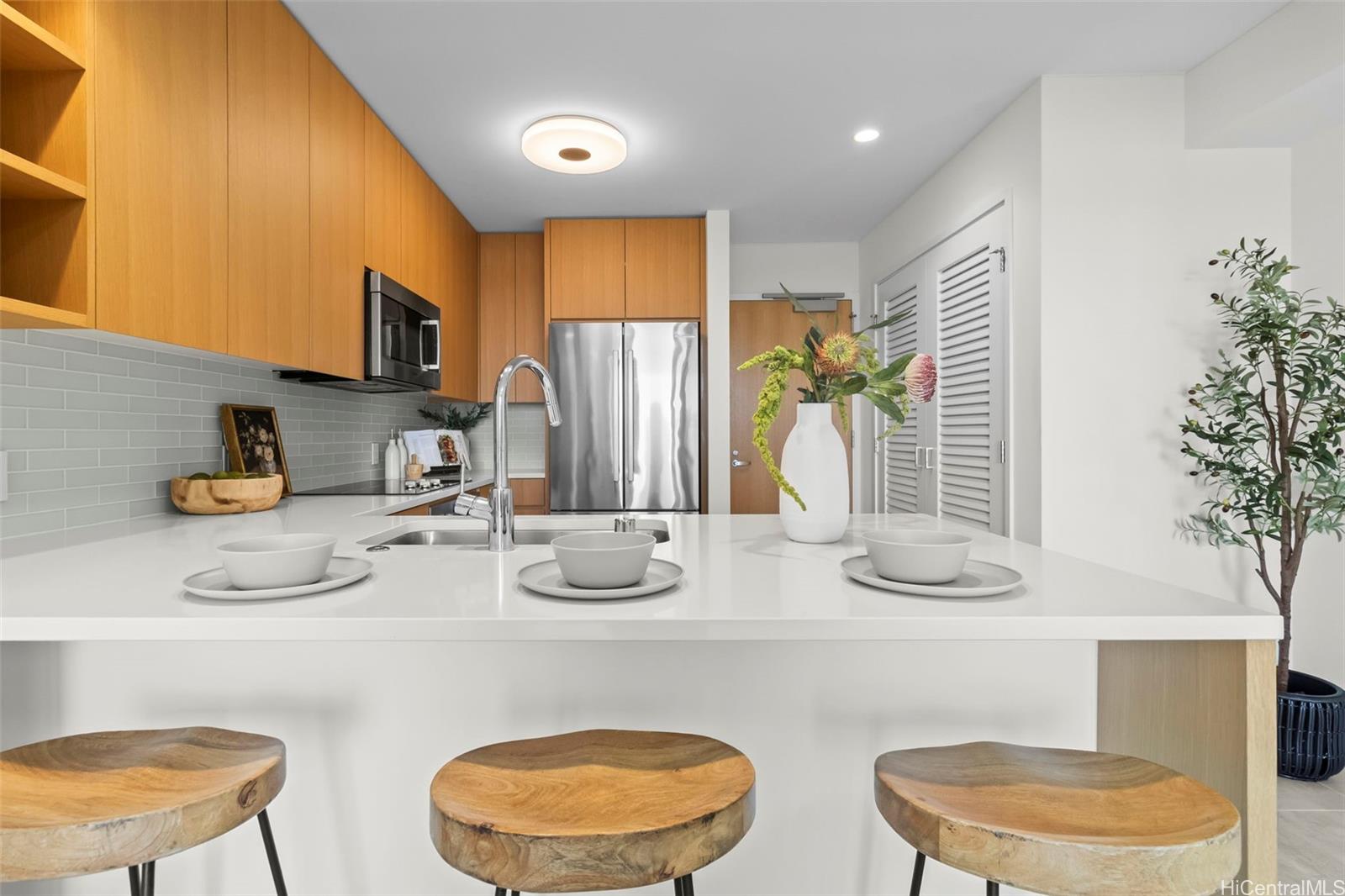 Sky Ala Moana West condo # 3410, Honolulu, Hawaii - photo 3 of 22