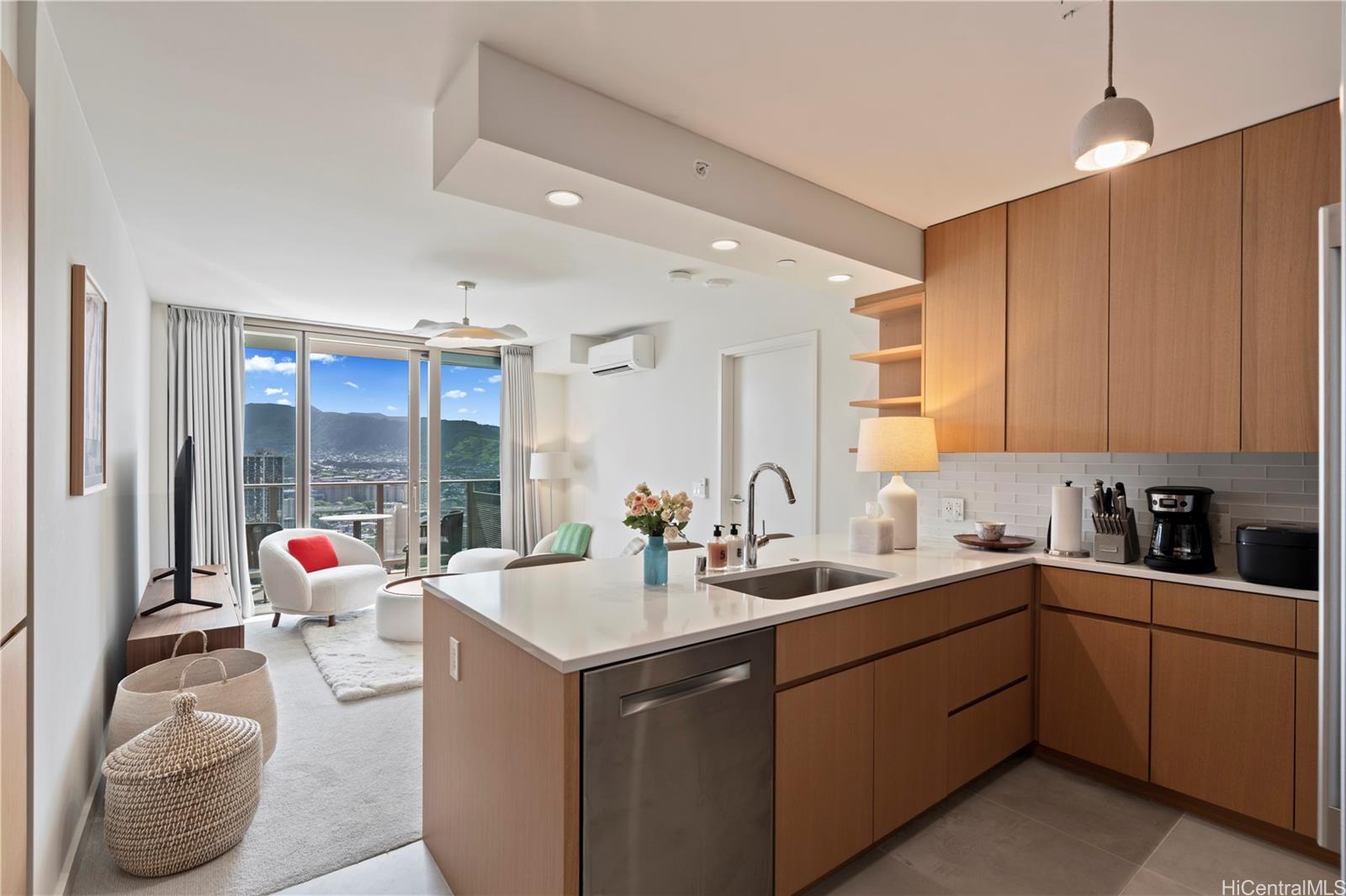 1388 Kapiolani Blvd Honolulu - Rental - photo 4 of 25