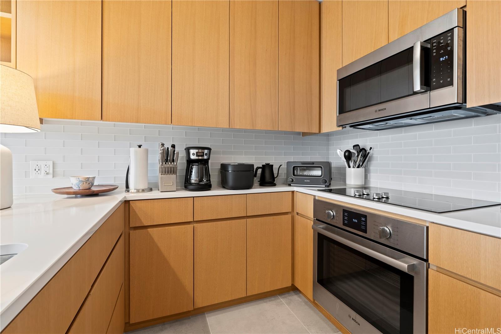 1388 Kapiolani Blvd Honolulu - Rental - photo 6 of 25