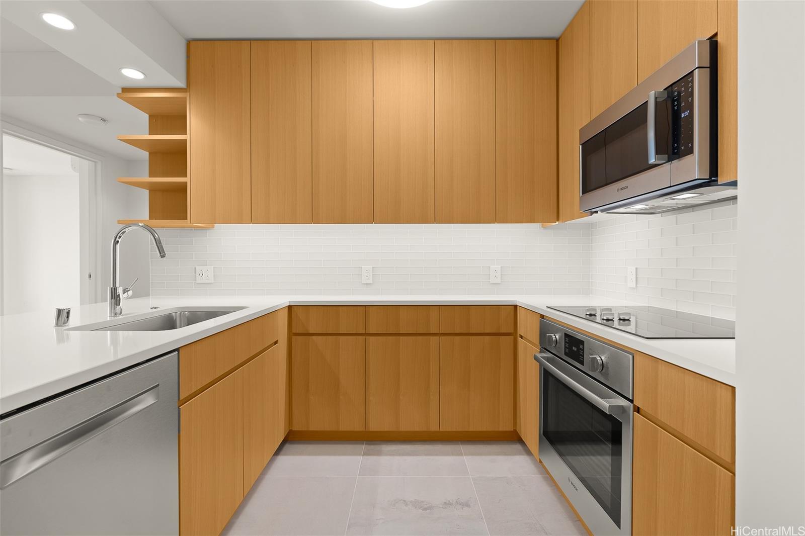 1388 Kapiolani Blvd Honolulu - Rental - photo 2 of 25