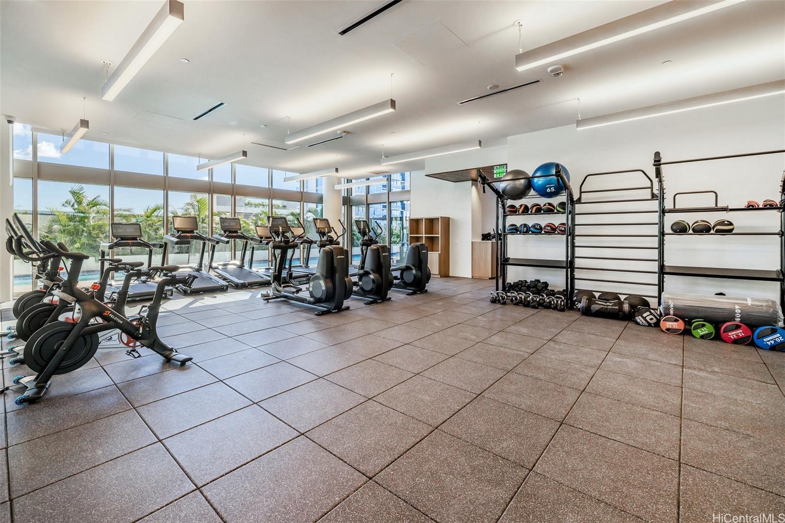 Sky Ala Moana West condo # 3906, Honolulu, Hawaii - photo 19 of 23