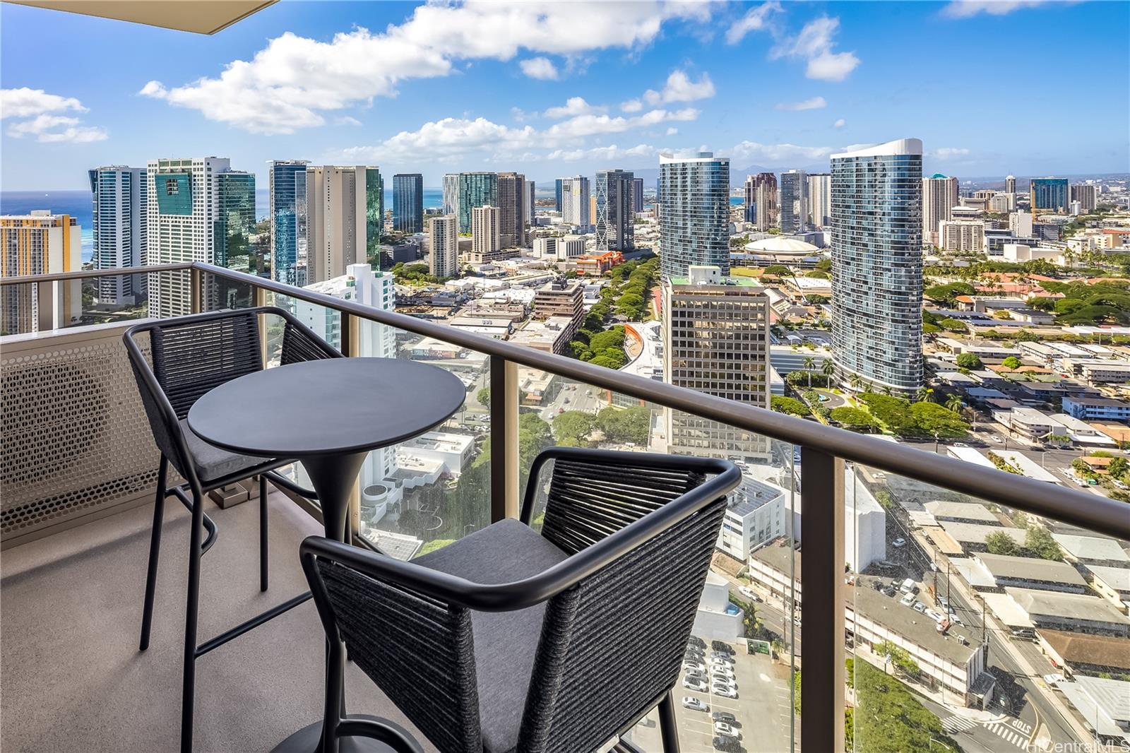 Sky Ala Moana West condo # 3906, Honolulu, Hawaii - photo 4 of 23