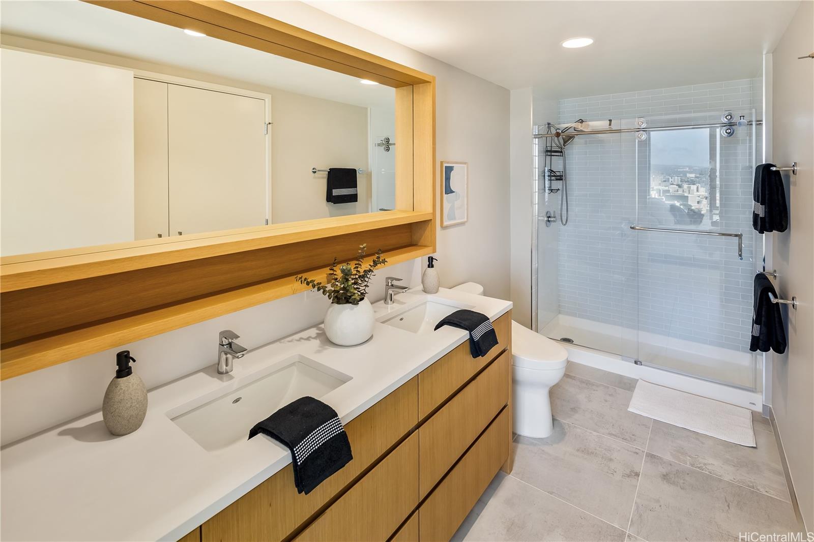 Sky Ala Moana West condo # 3906, Honolulu, Hawaii - photo 10 of 23