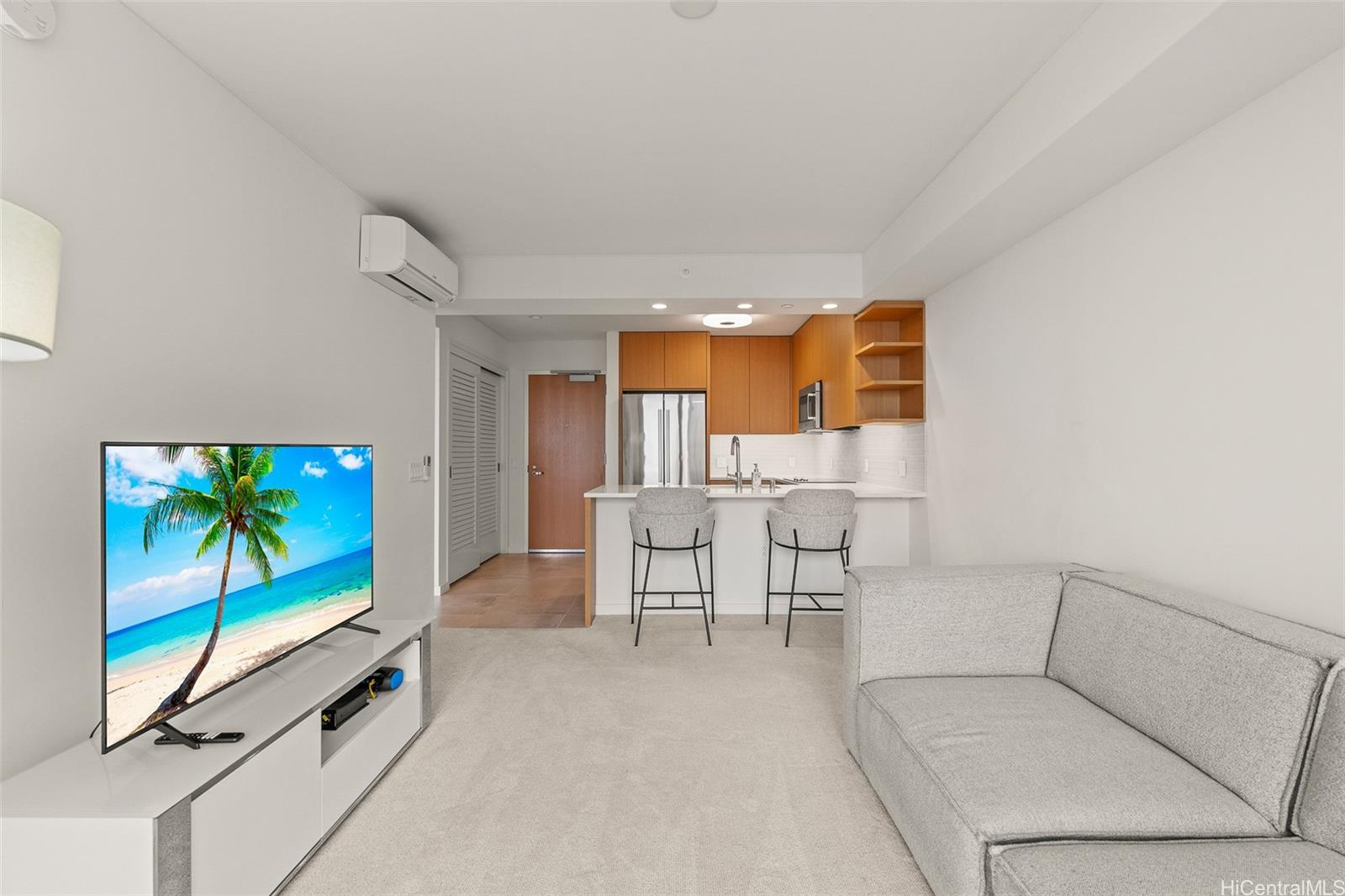 1388 KAPIOLANI Blvd Honolulu - Rental - photo 5 of 20