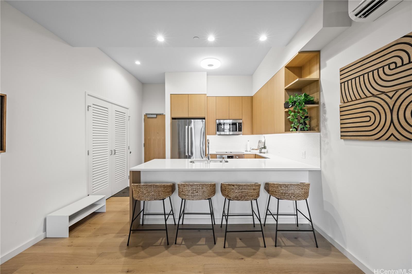 1388 Kapiolani Blvd Honolulu - Rental - photo 6 of 25