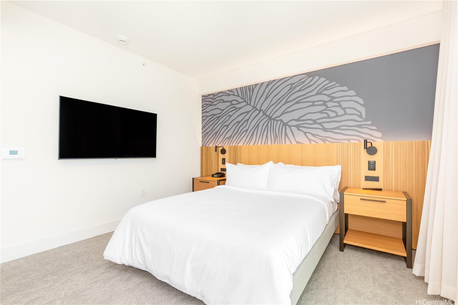 Sky Ala Moana East condo # 3002, Honolulu, Hawaii - photo 5 of 25