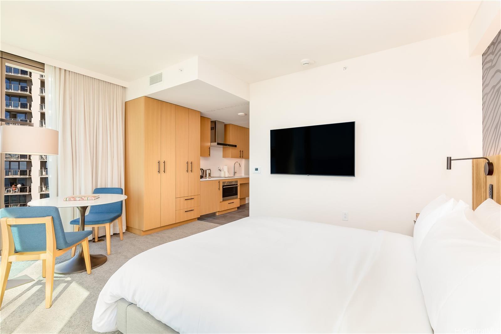 Sky Ala Moana East condo # 3002, Honolulu, Hawaii - photo 6 of 25